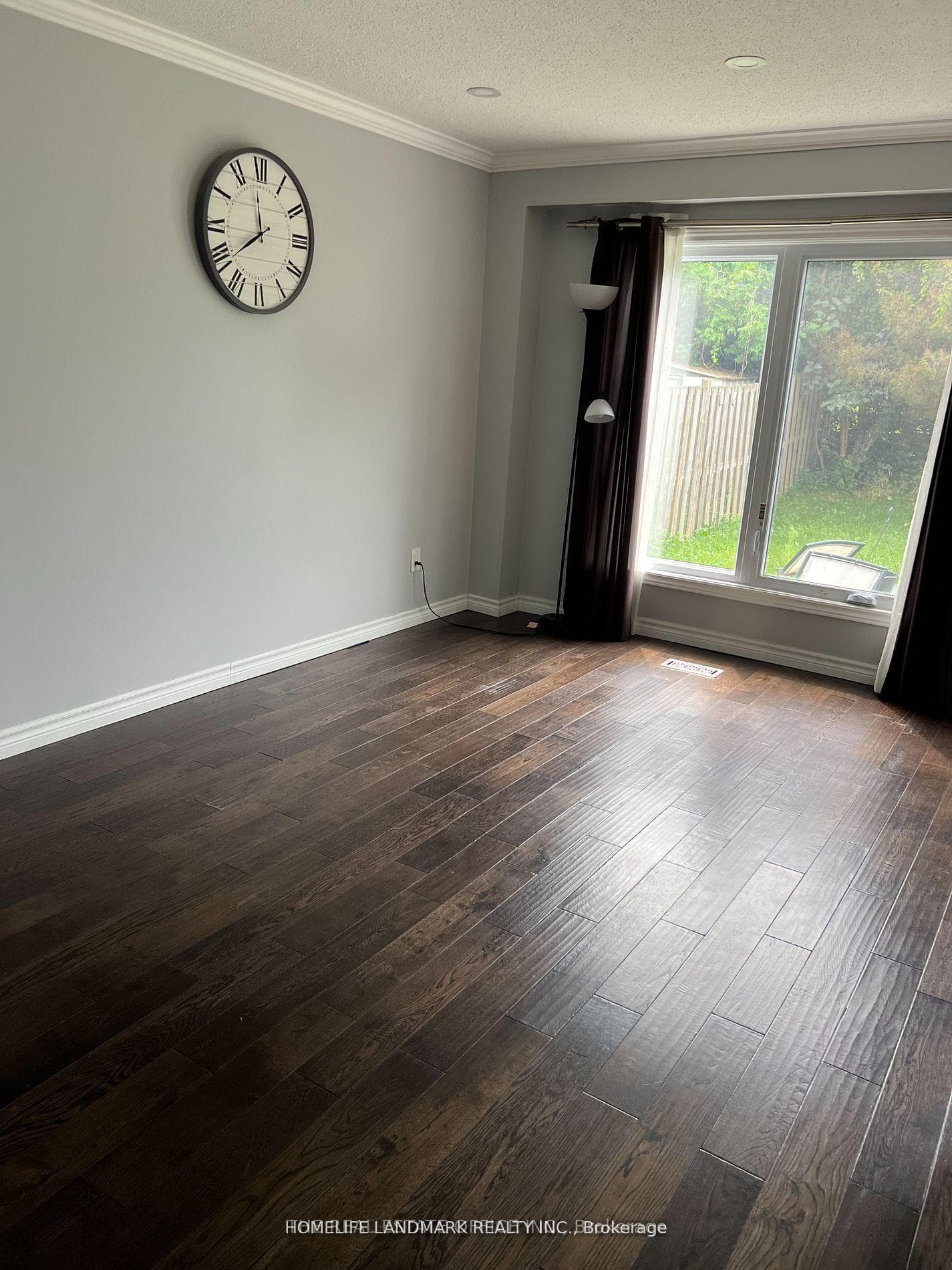 59 Kirby Crescent photo 2