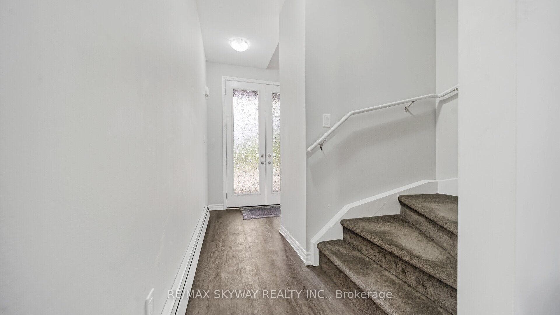 39 Riverside Drive photo 5