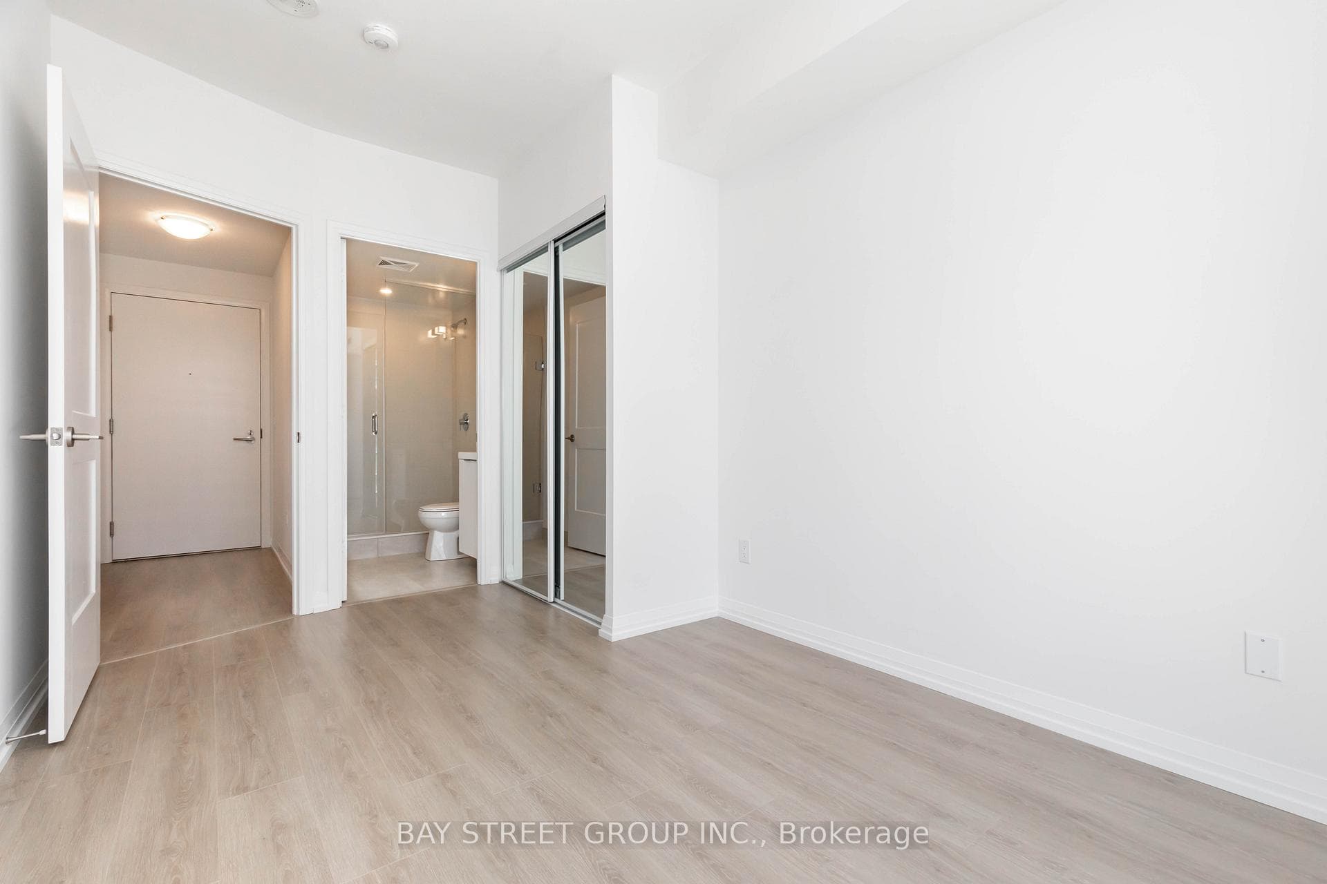 8 Widmer Street Unit 4012 photo 7