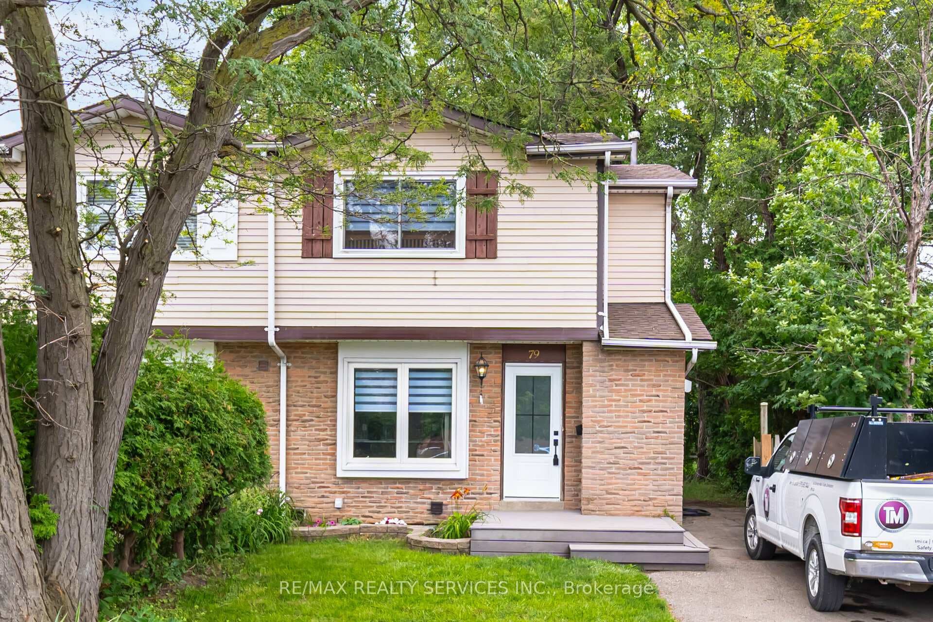 79 Madoc Drive photo 2