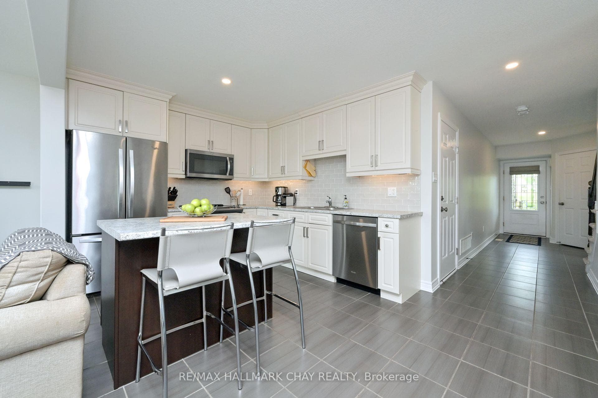 237 Hutchinson Drive photo 9