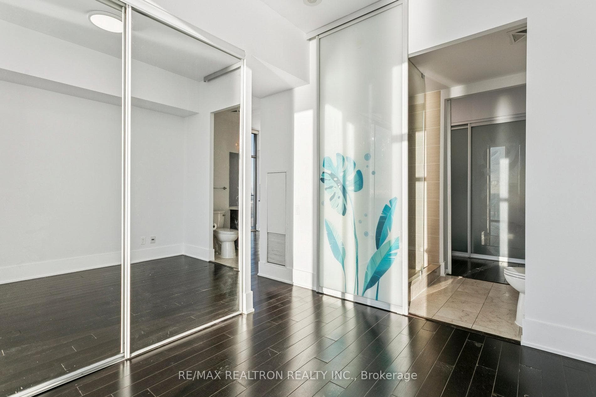 103 The Queensway N/A Unit 2805 photo 19