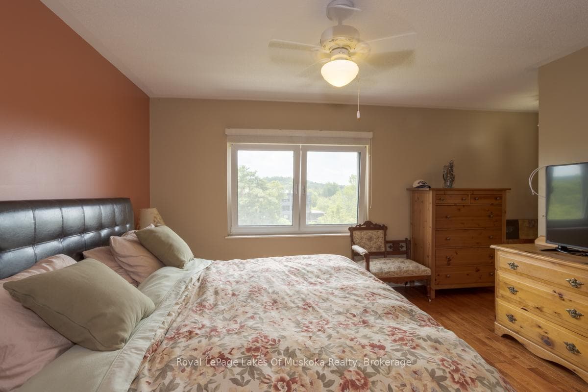110 Dill Street photo 23