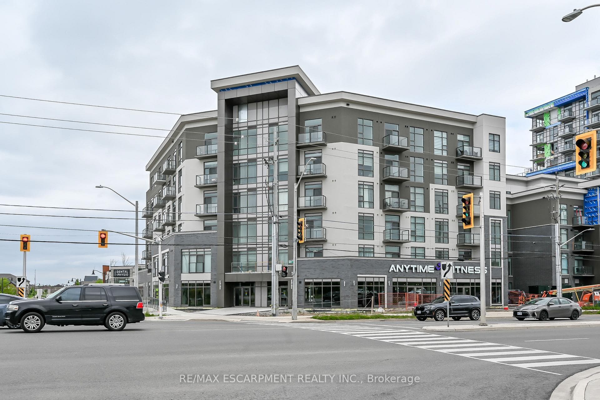 470 DUNDAS Street Unit 611 photo 40