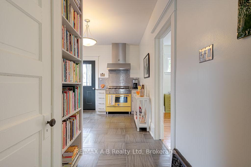 124 Cambria Street photo 17