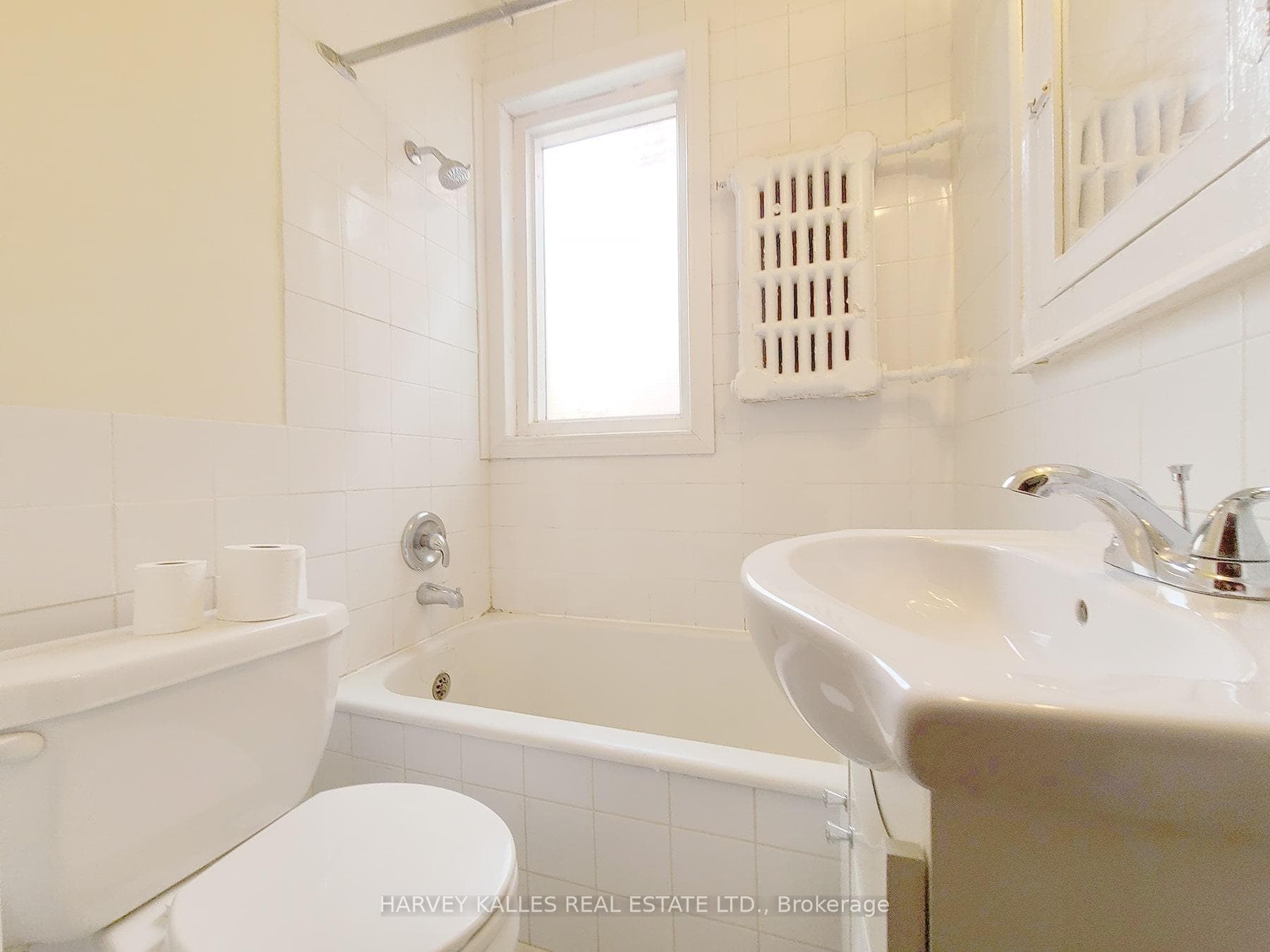 1108 Yonge Street Unit D photo 6