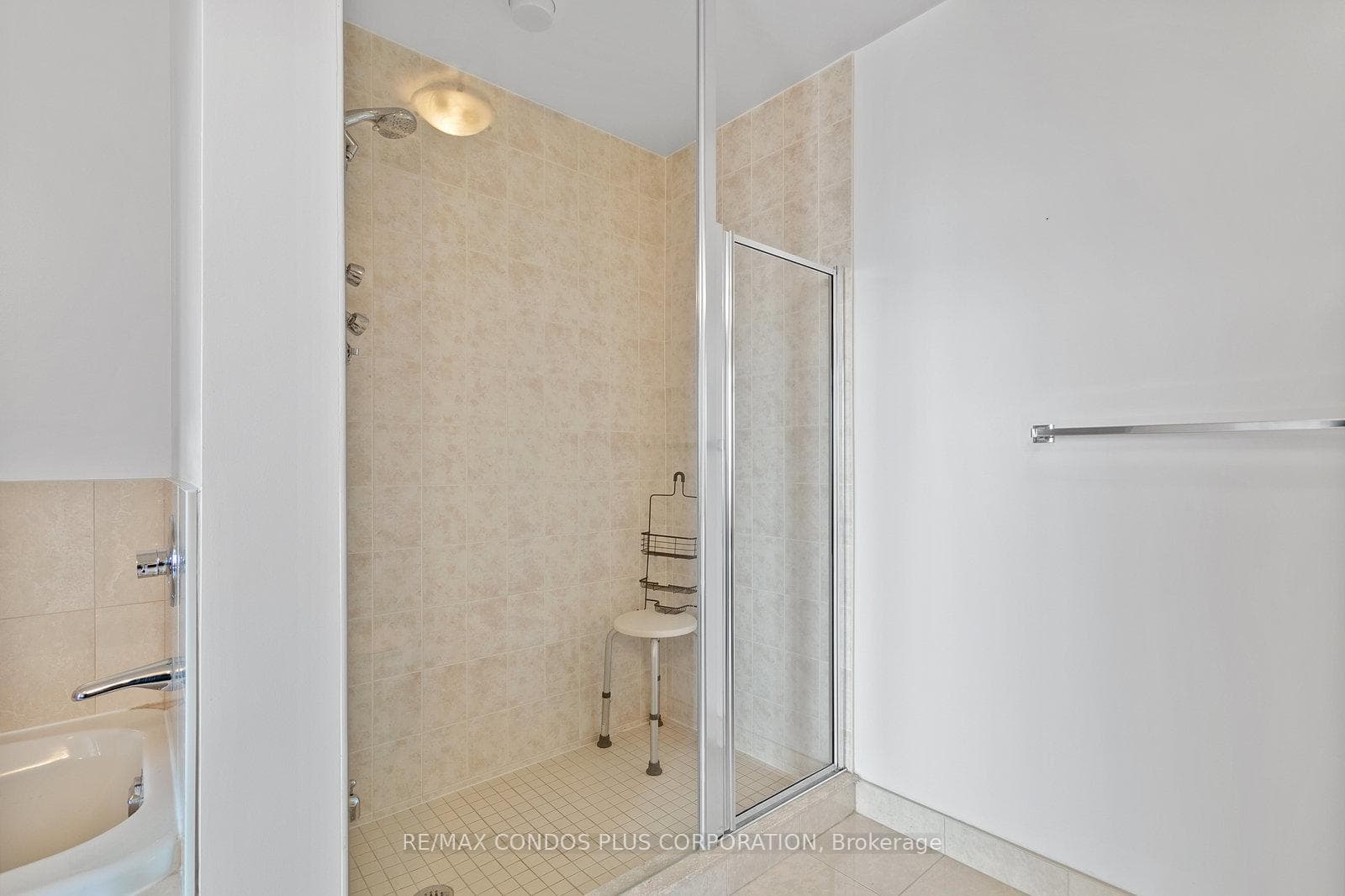 65 Bremner Boulevard Unit PH5103 photo 17