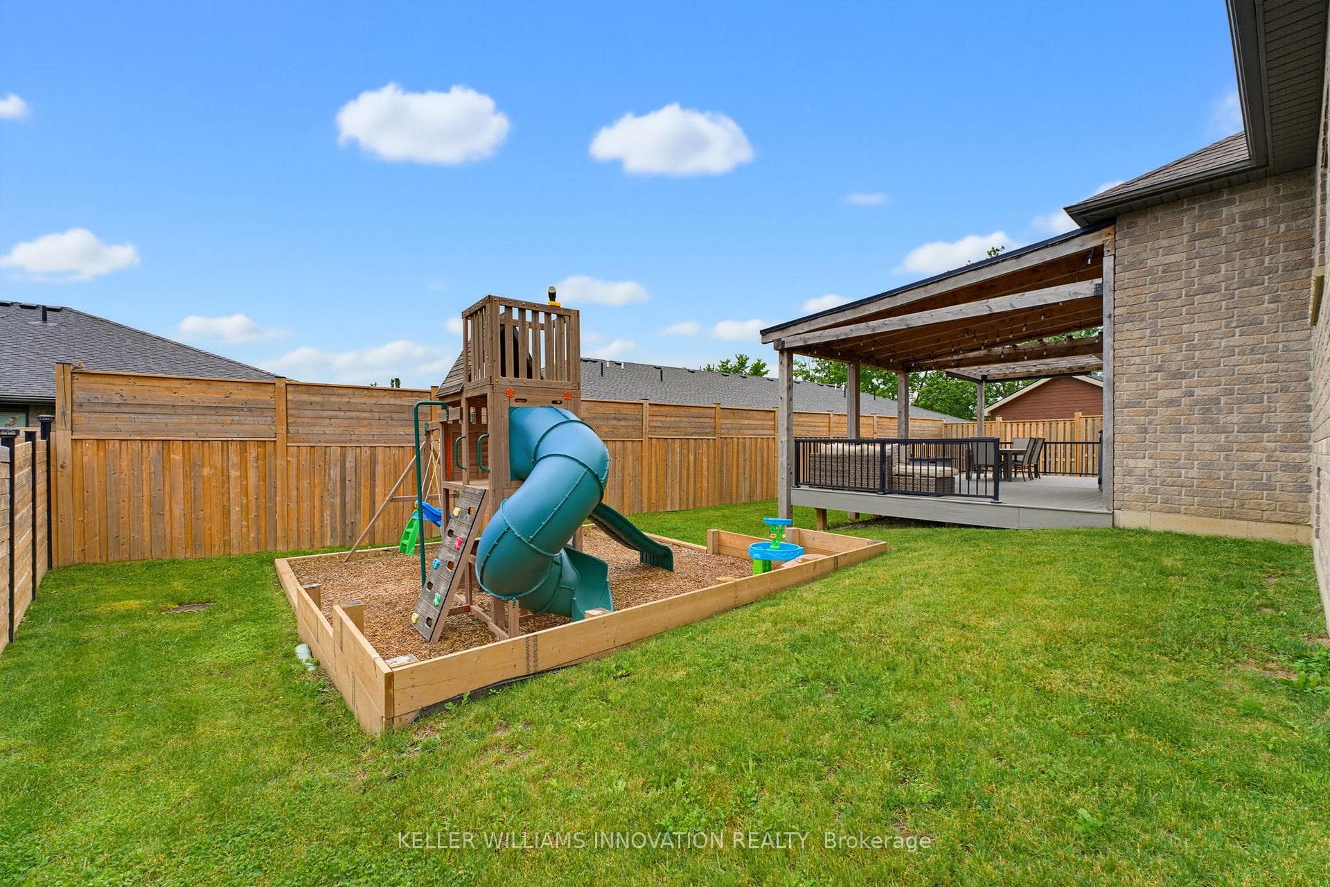 680 Rogers Road photo 36