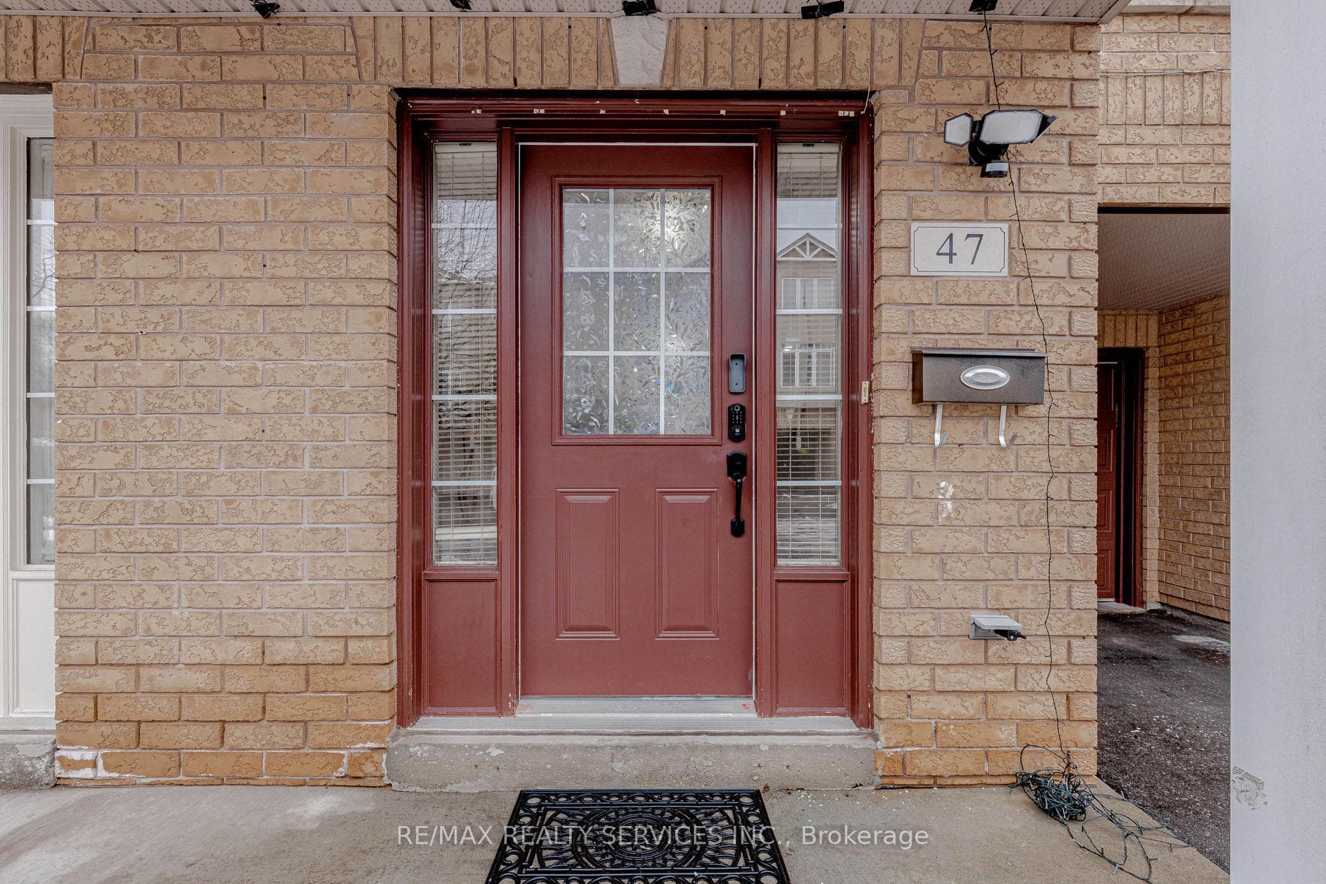 47 Curran Hall Crescent photo 2