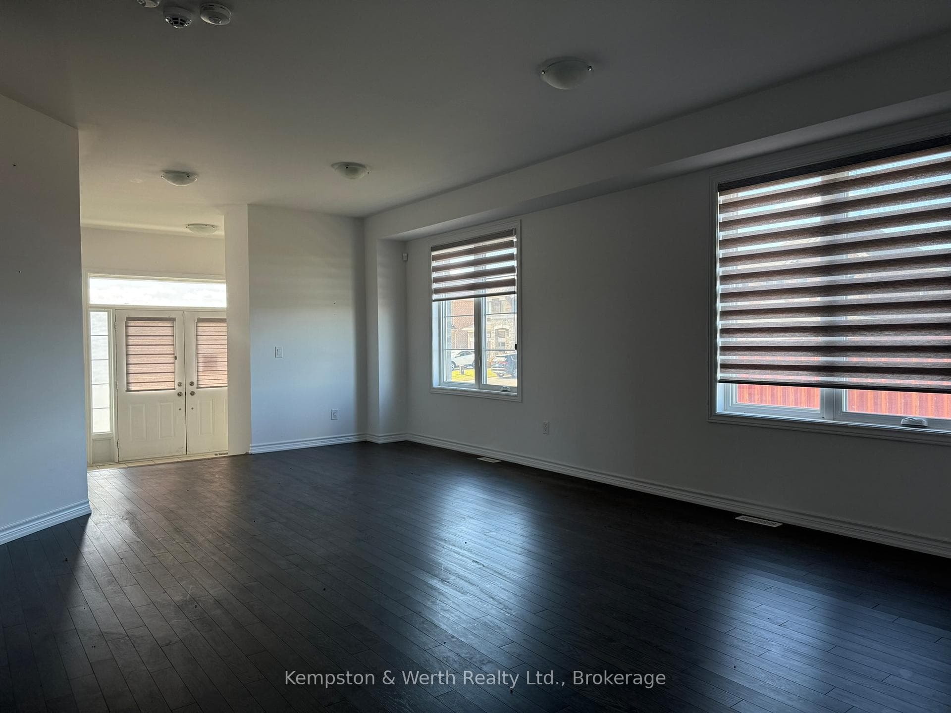 2 Mackenzie Street photo 3