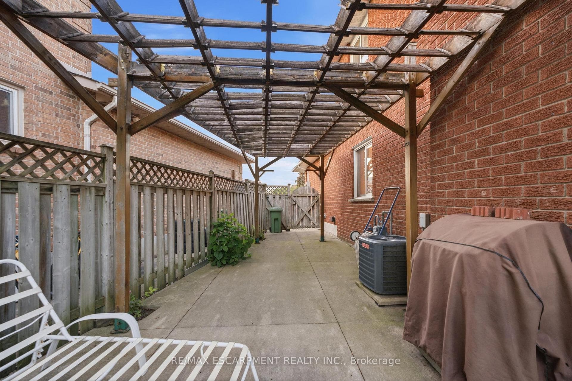 11 Gabriele Court photo 37