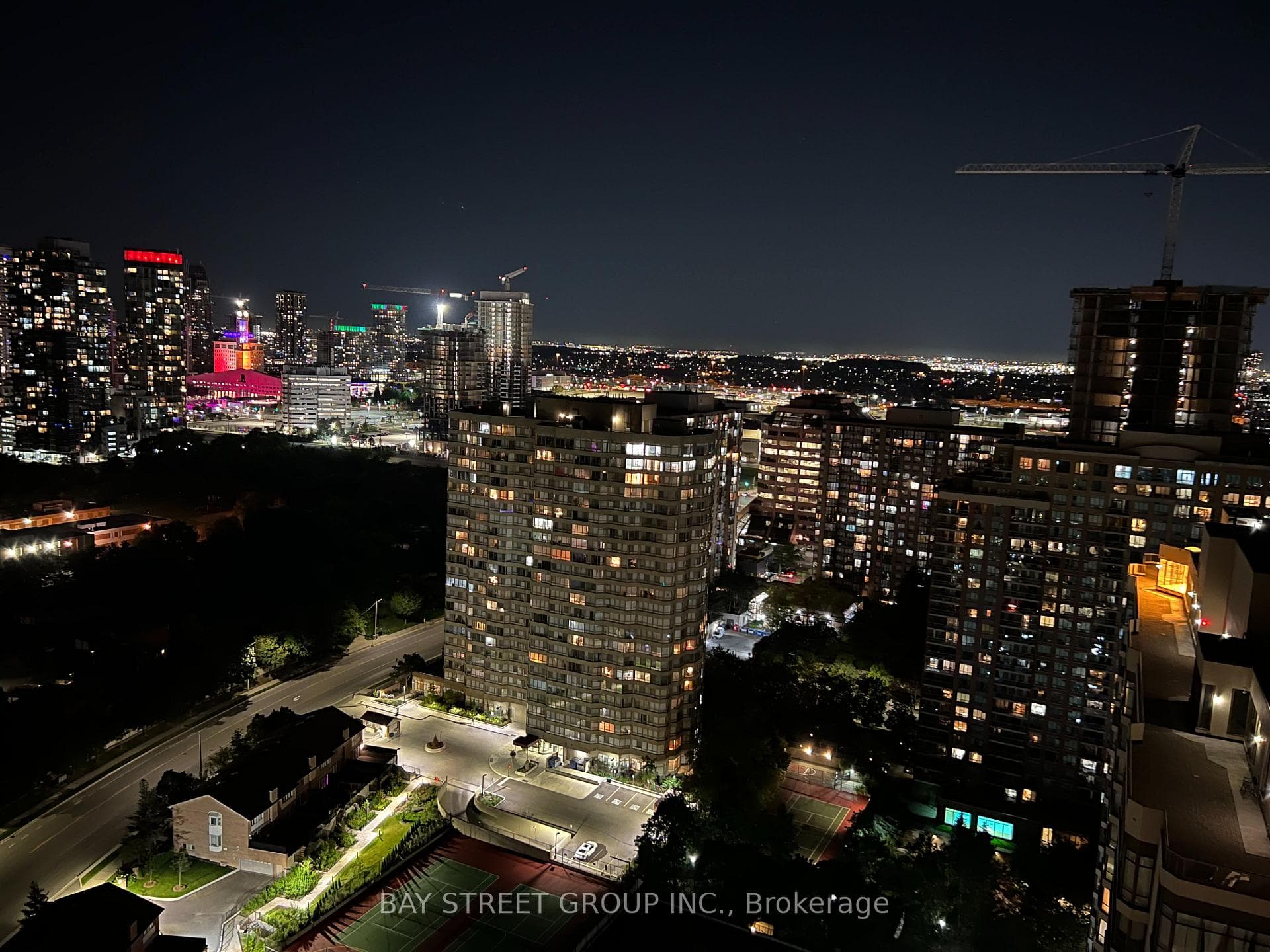 36 Elm Drive Unit 2910 photo 5