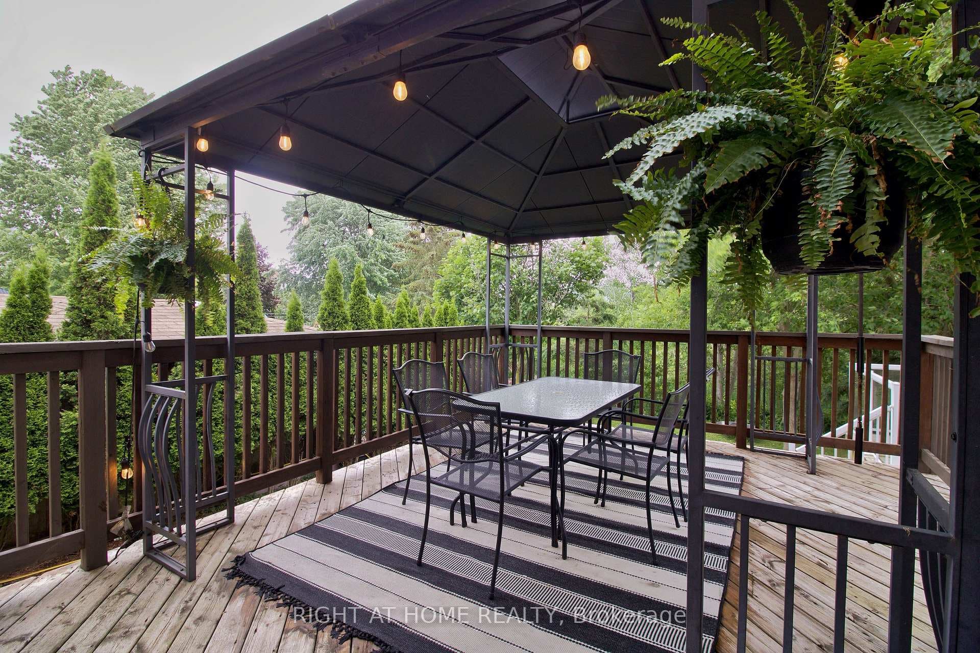 253 Schneller Drive photo 40