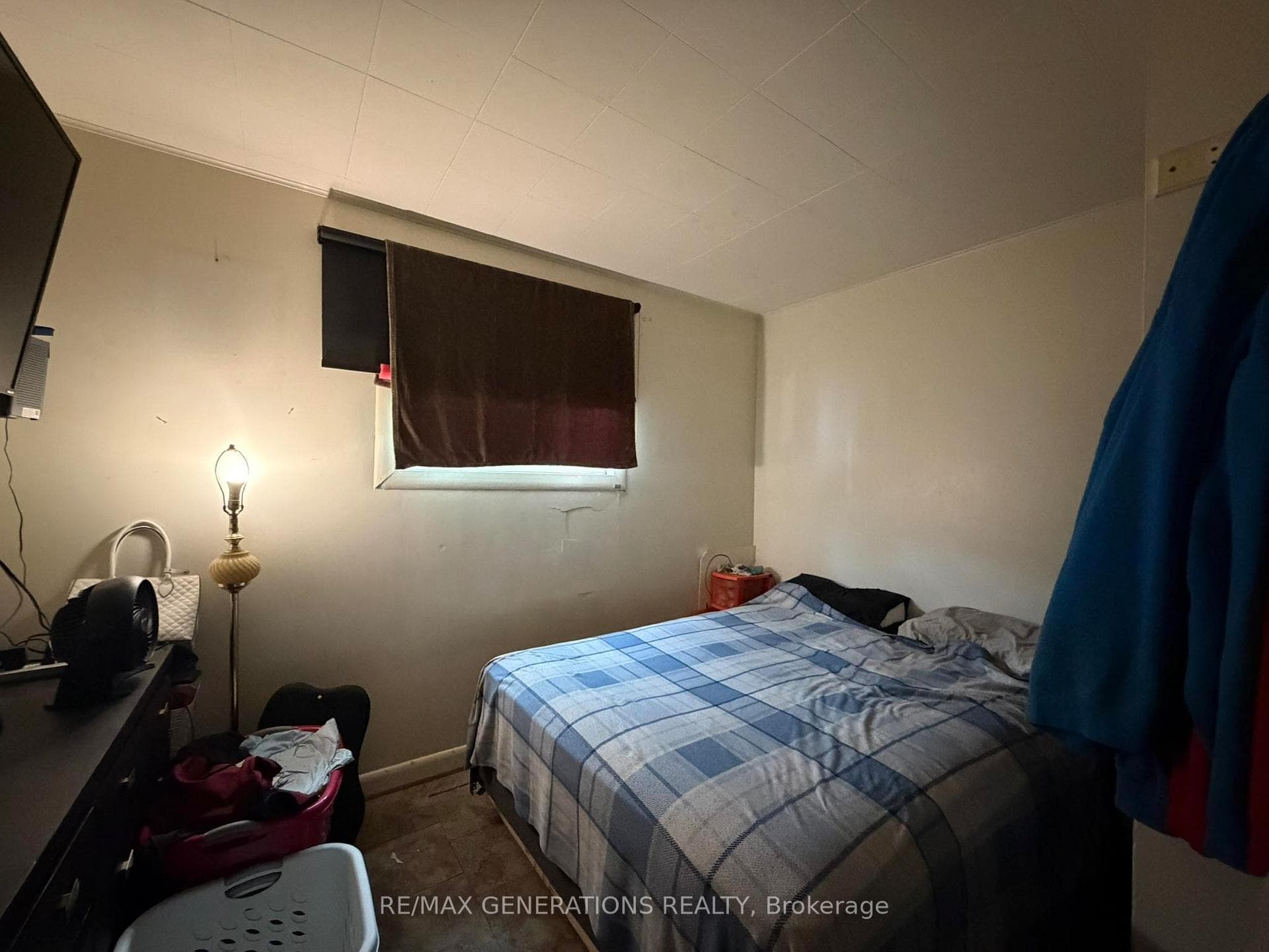 444 McKellar Street photo 8