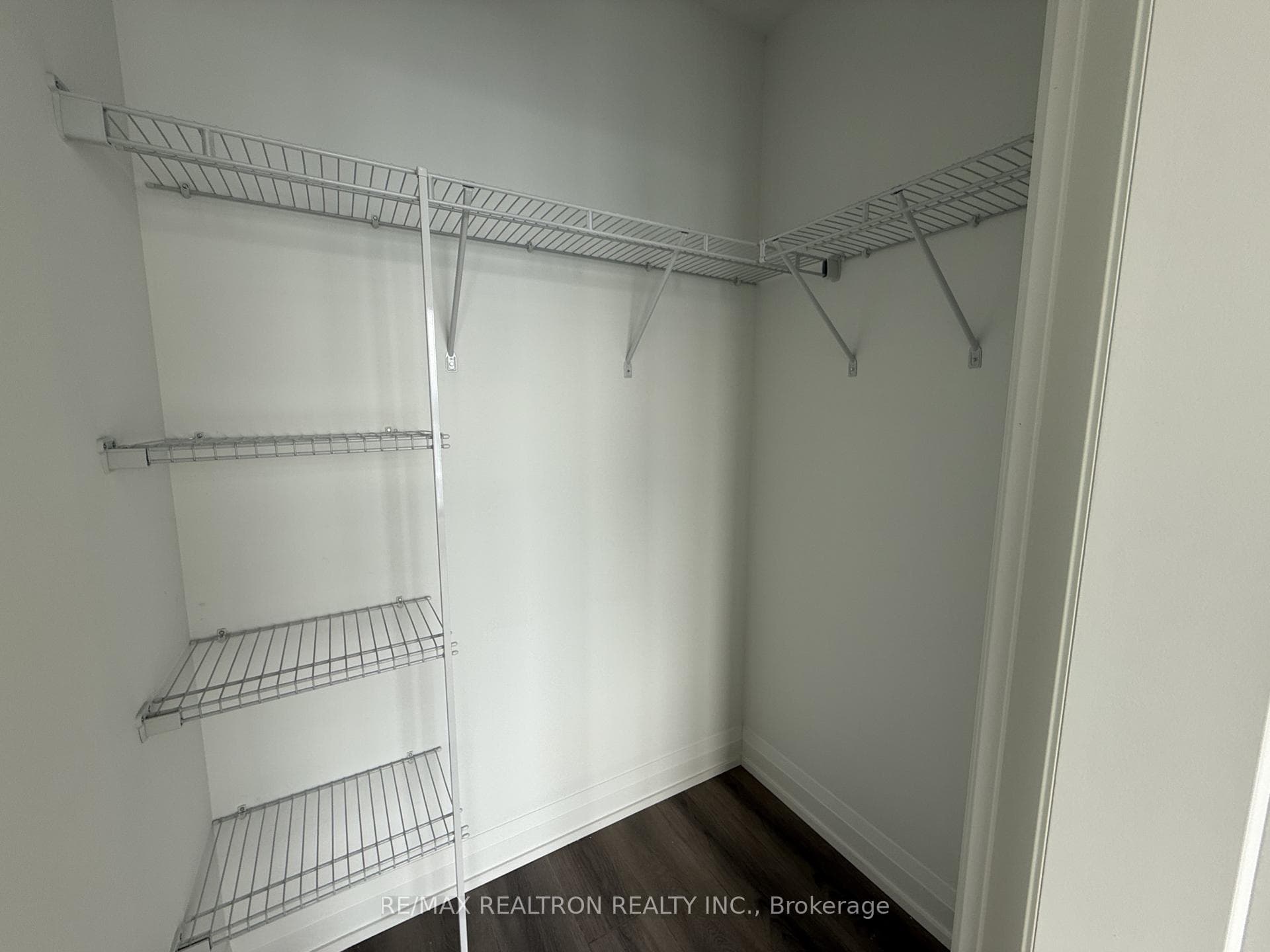 20 Soudan Avenue Unit 1607 photo 12