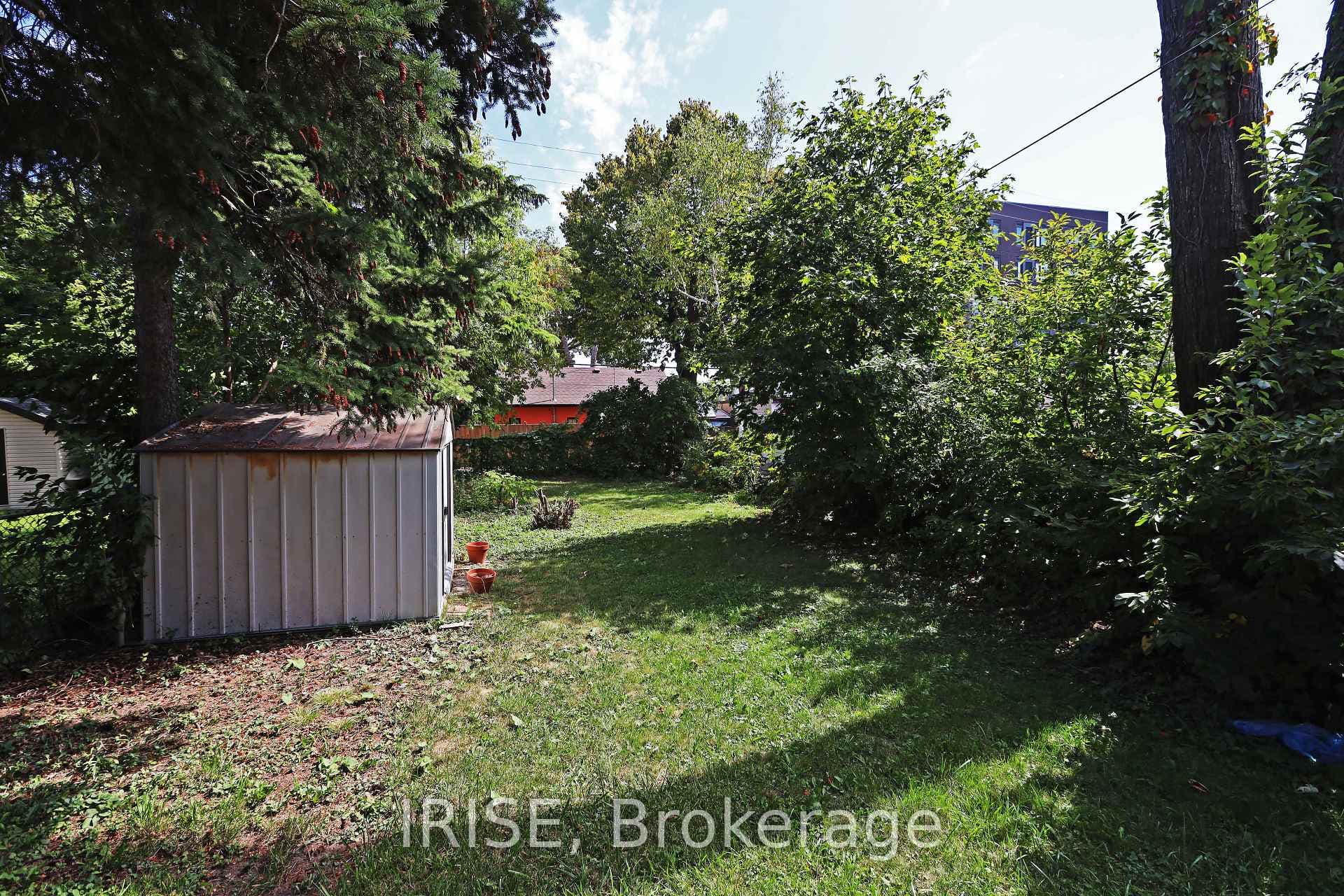 169 Mcintosh Street photo 30
