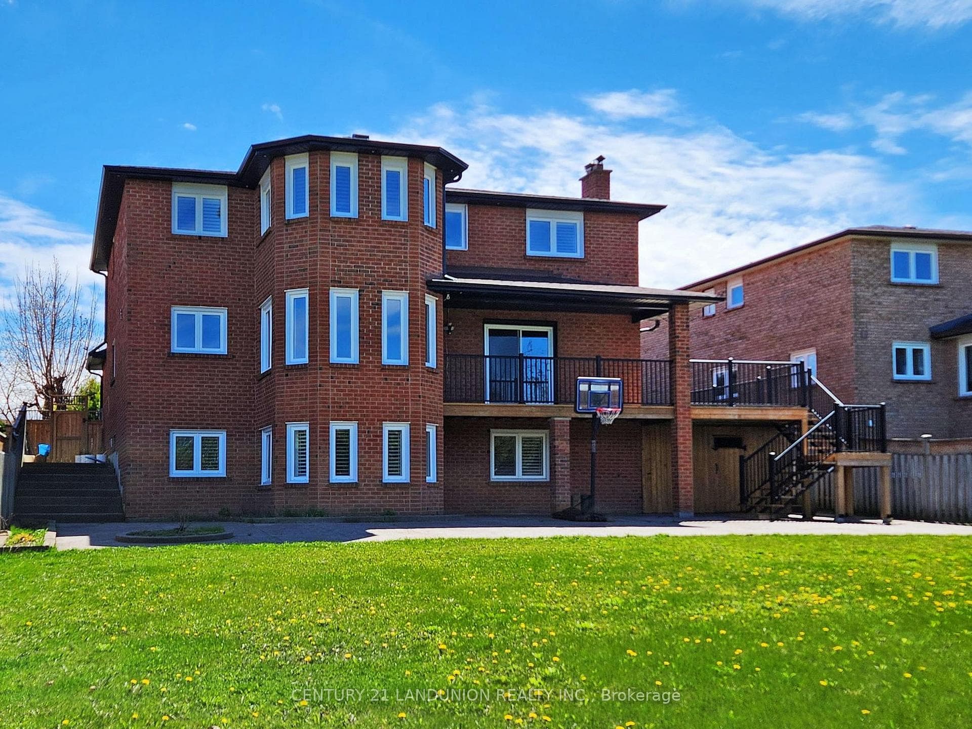 18 Ravenhill Crescent photo 48