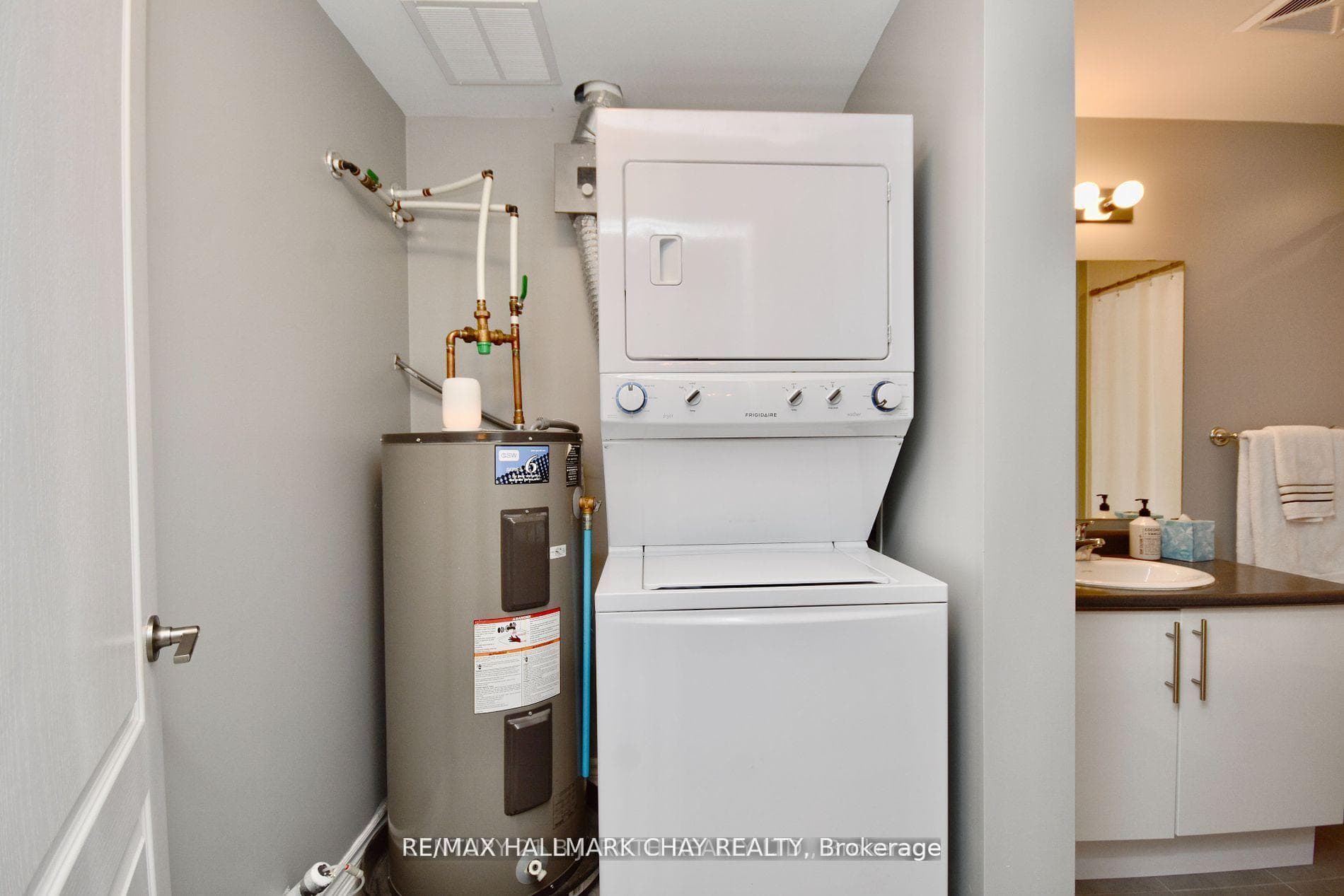 44 Ferndale Drive Unit 405 photo 12