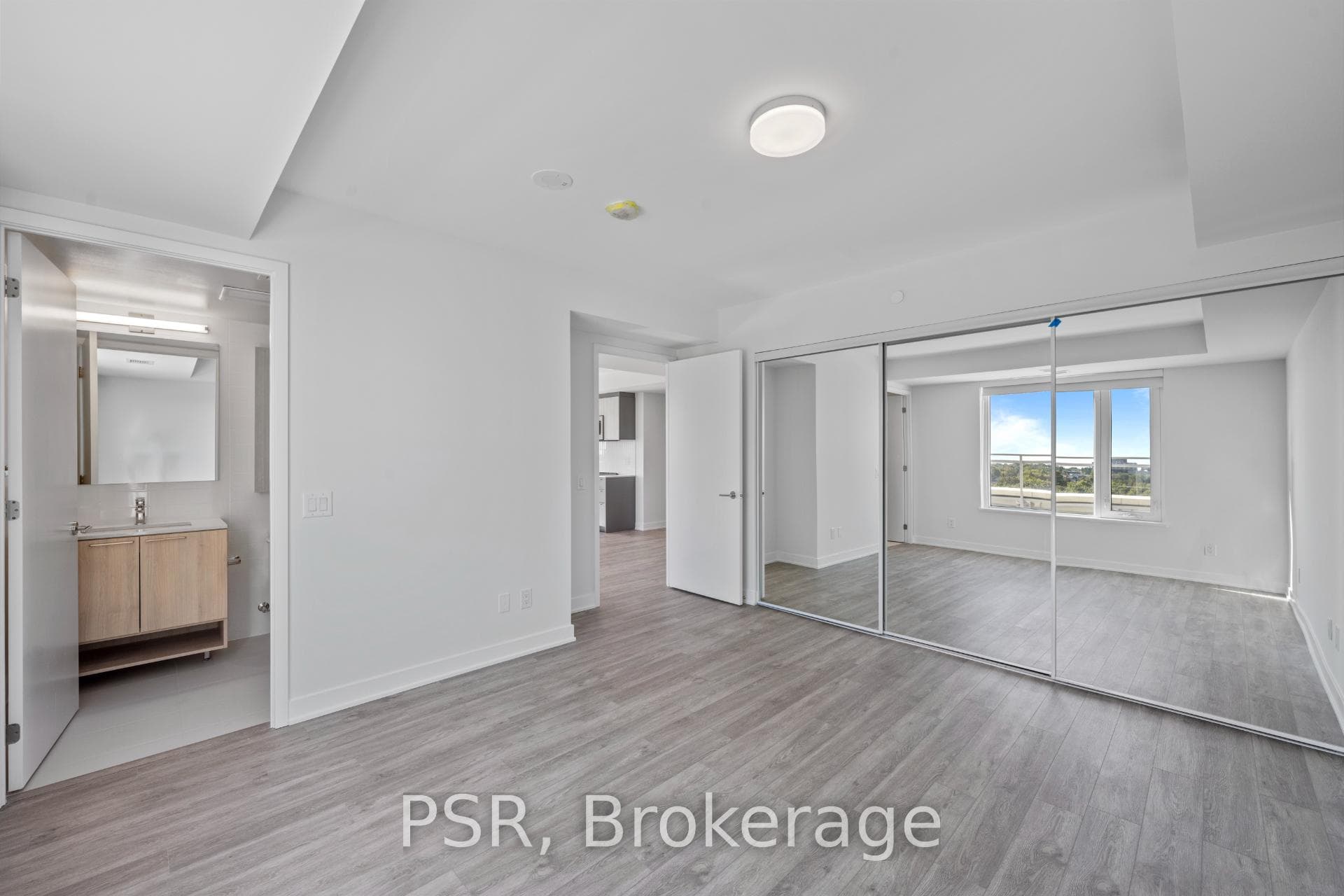 299 Campbell Avenue Unit 817 photo 10