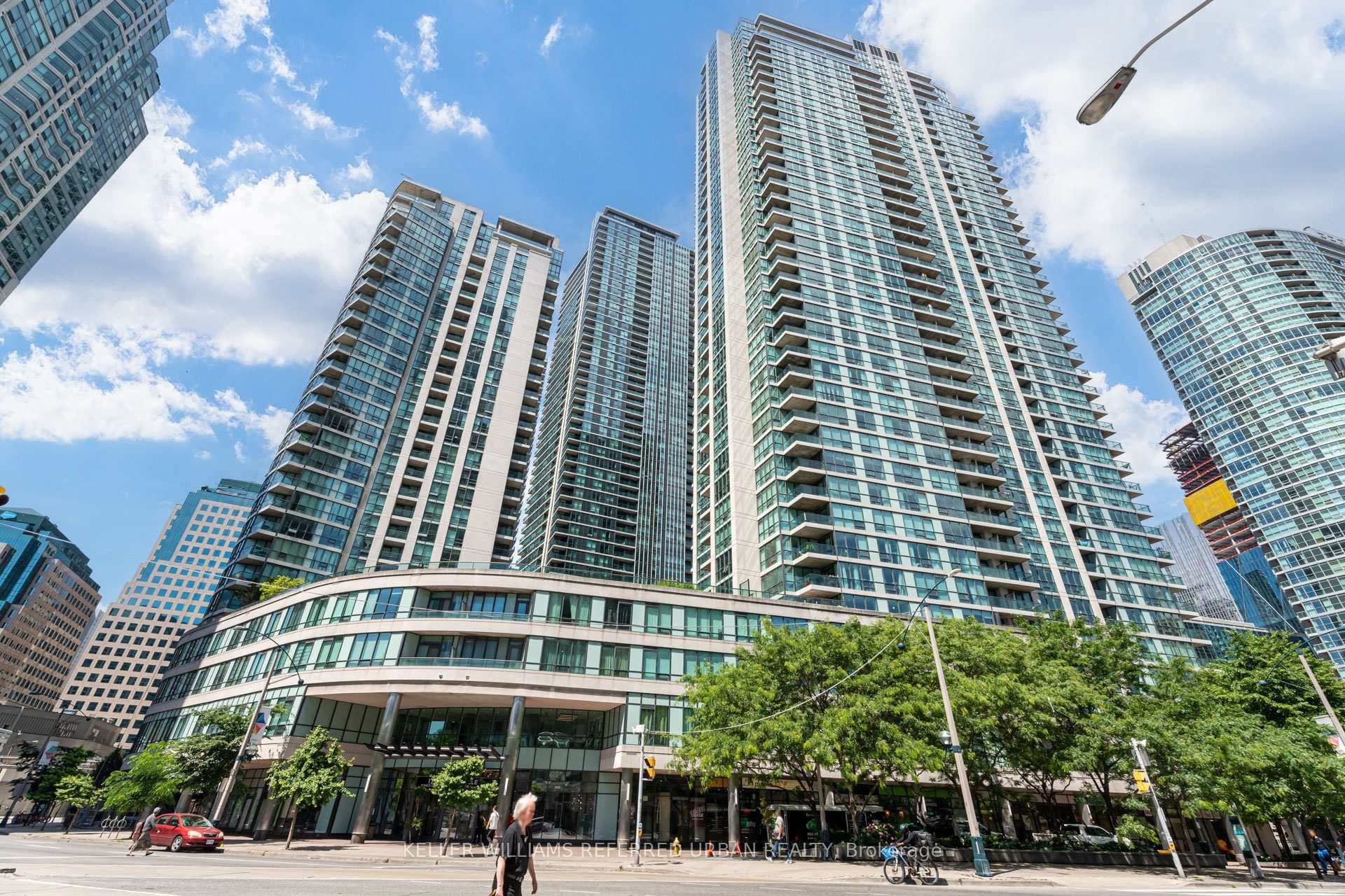 16 Yonge Street Unit 2404 photo 2