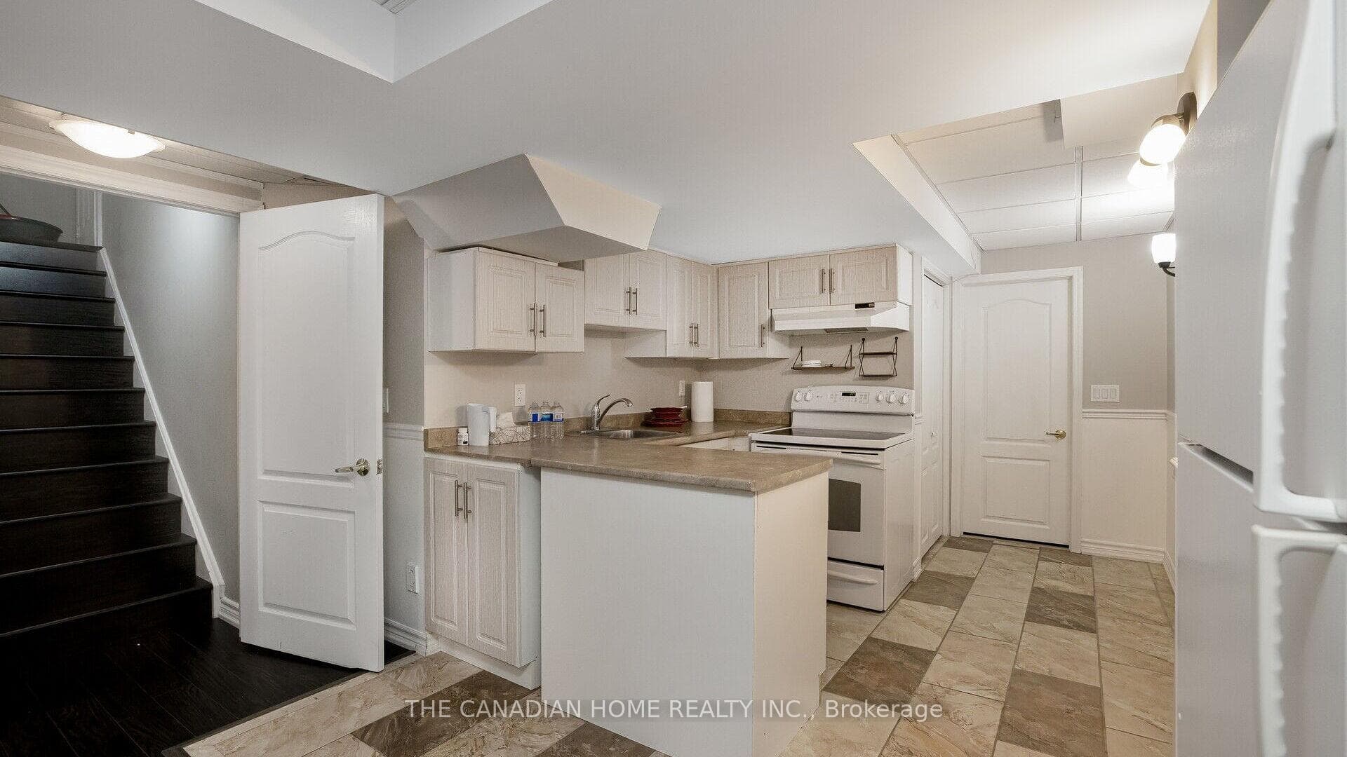 3849 Talias Crescent photo 34