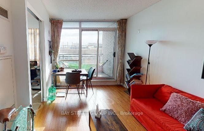 8 Telegram Mews Unit 302 photo 5