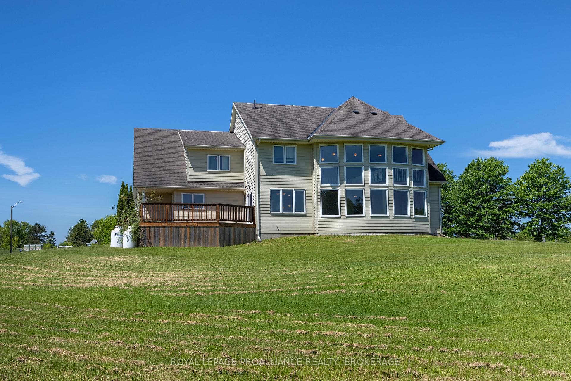 1461 English Way photo 6