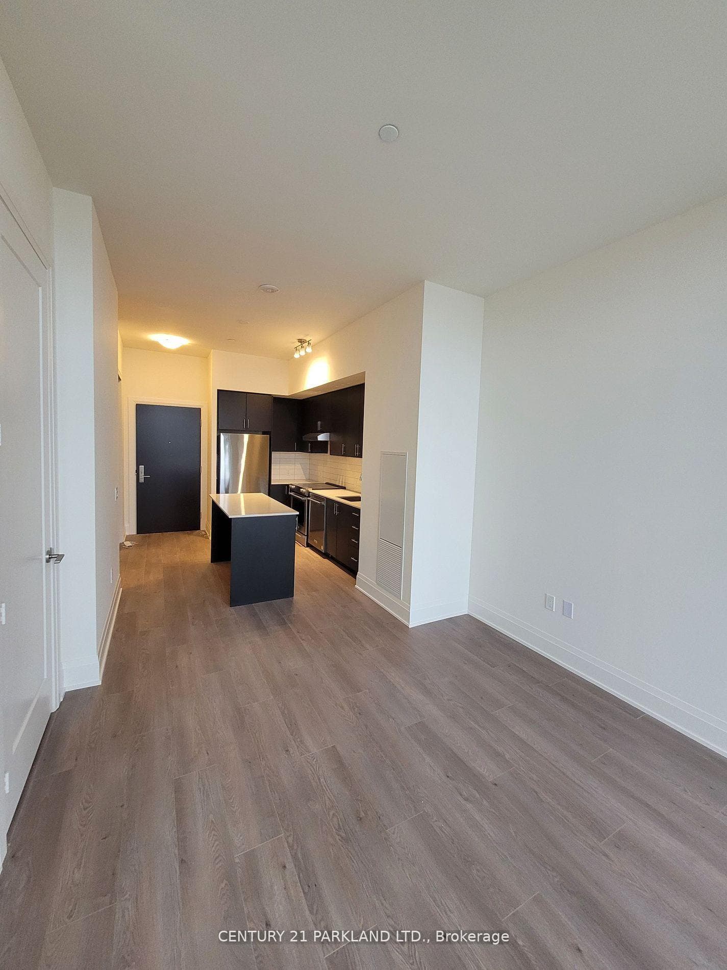 9000 JANE Street Unit 616 photo 7