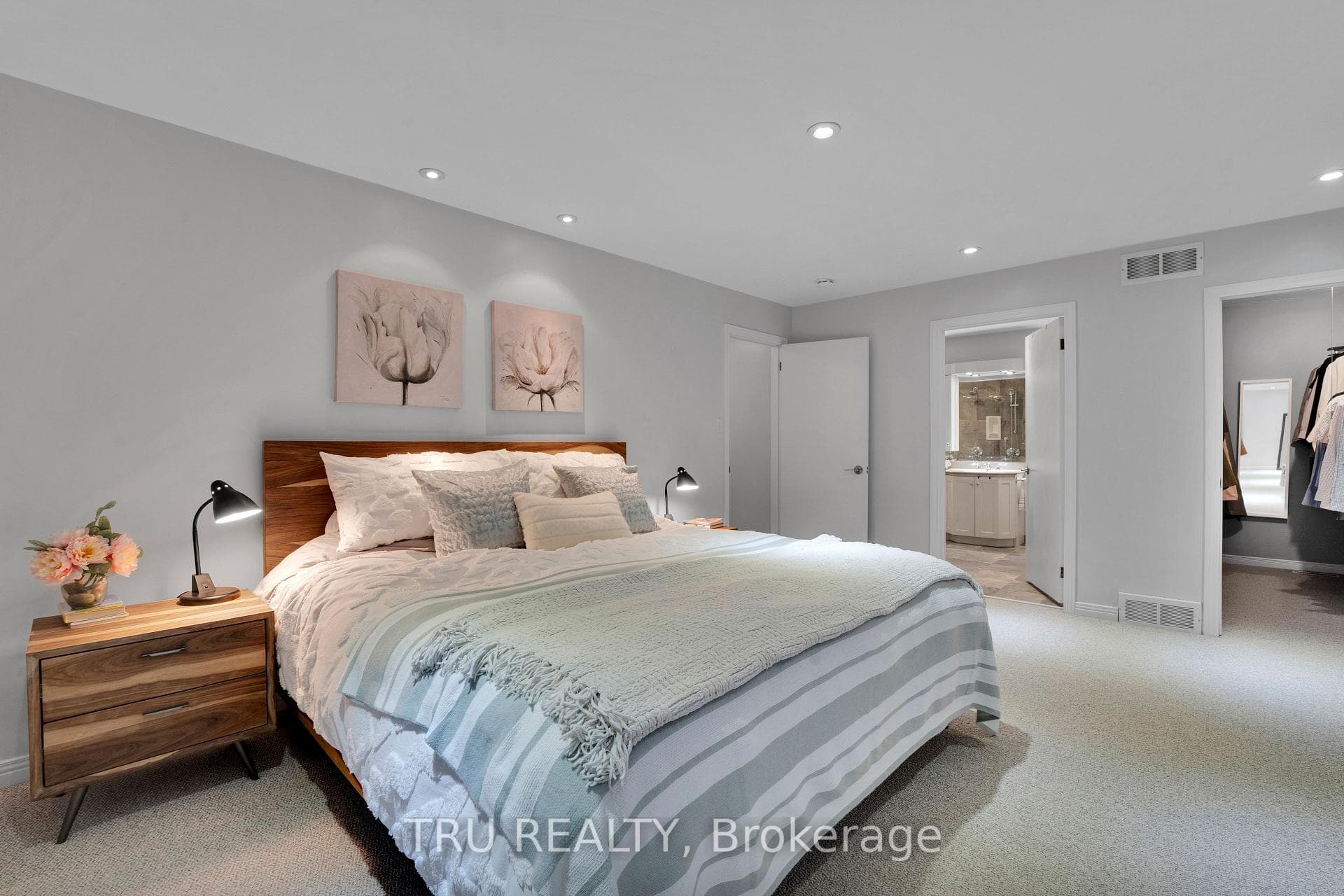 2529 MARSHWOOD Road photo 30