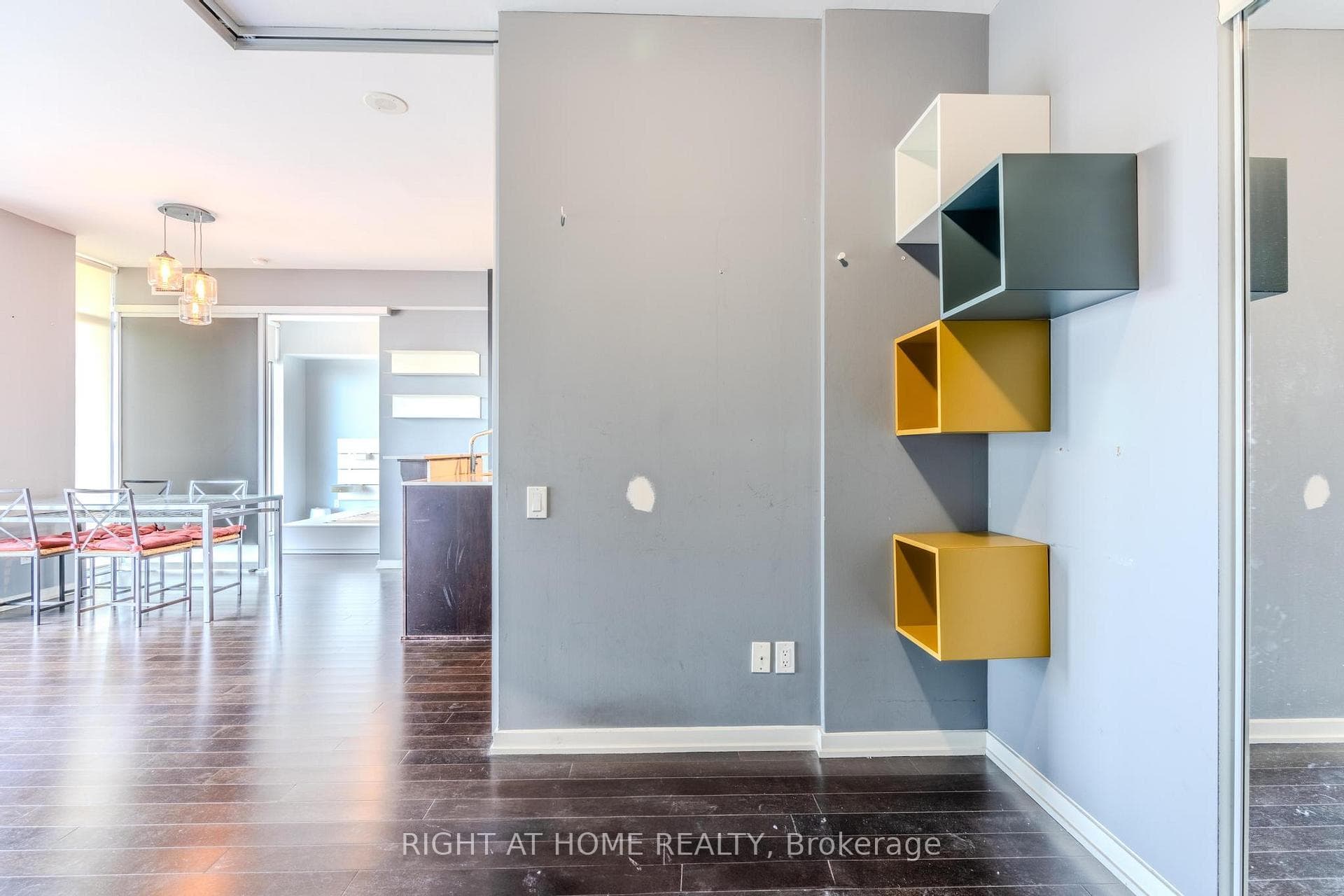 103 The Queensway Avenue Unit 2610 photo 9
