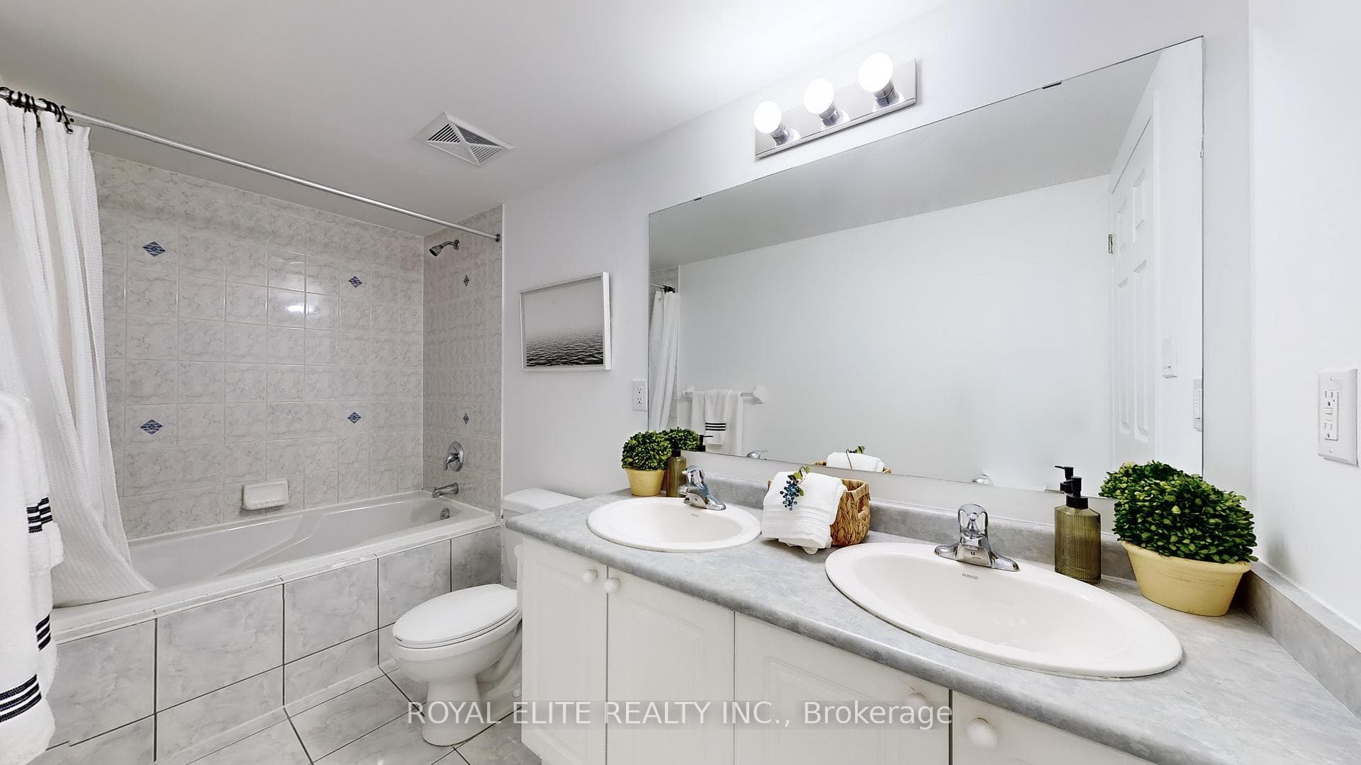 308 John Street Unit 212 photo 20