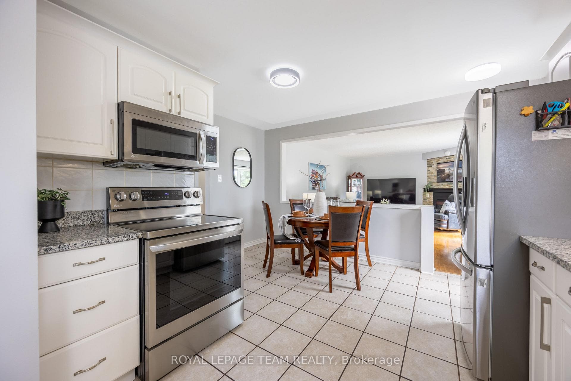 1293 Woodside Drive photo 16