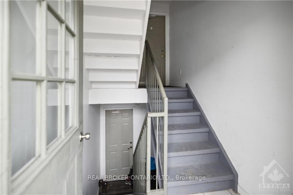 40 LOYER Street photo 5