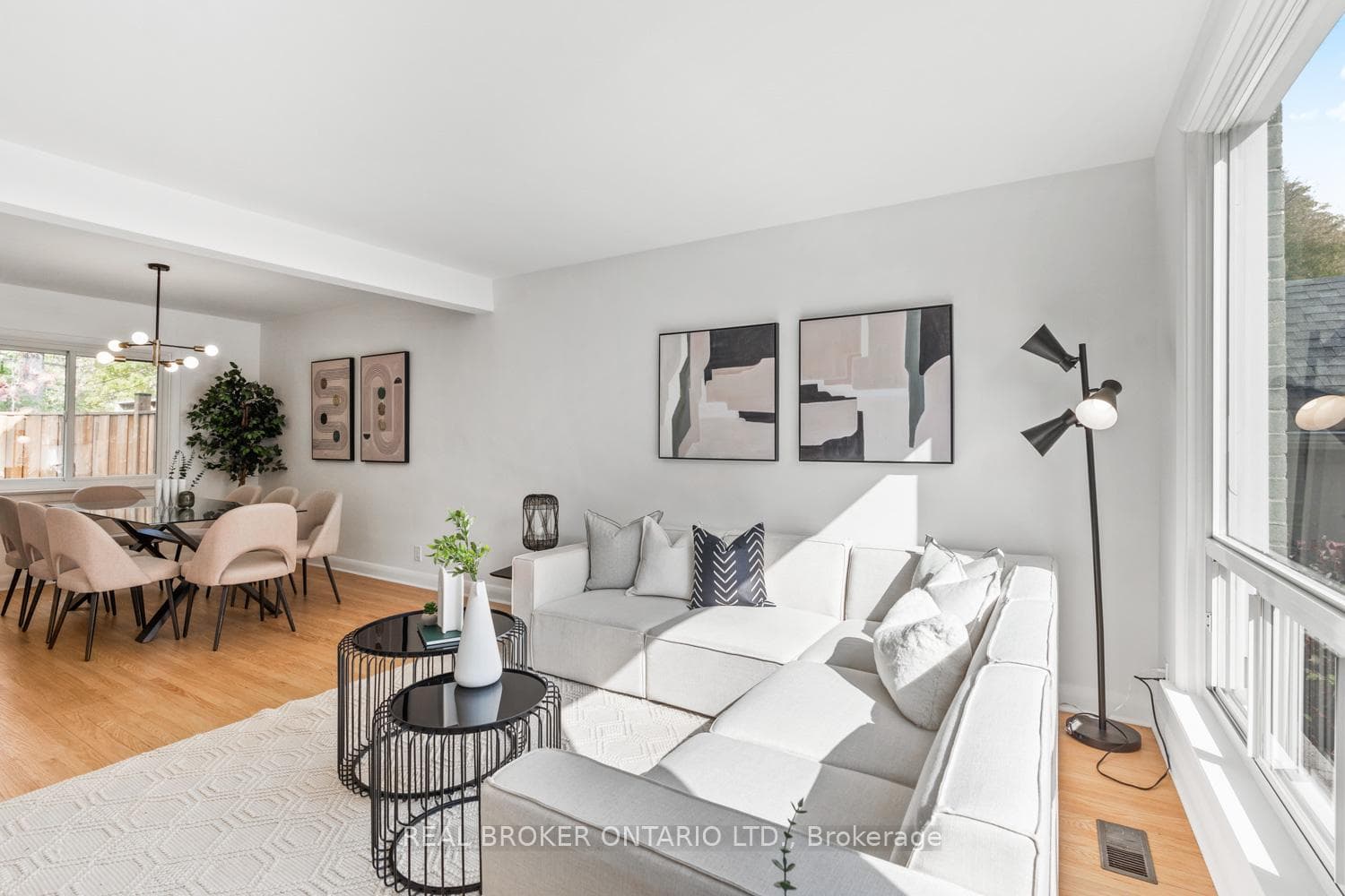 29 Veery Place photo 3
