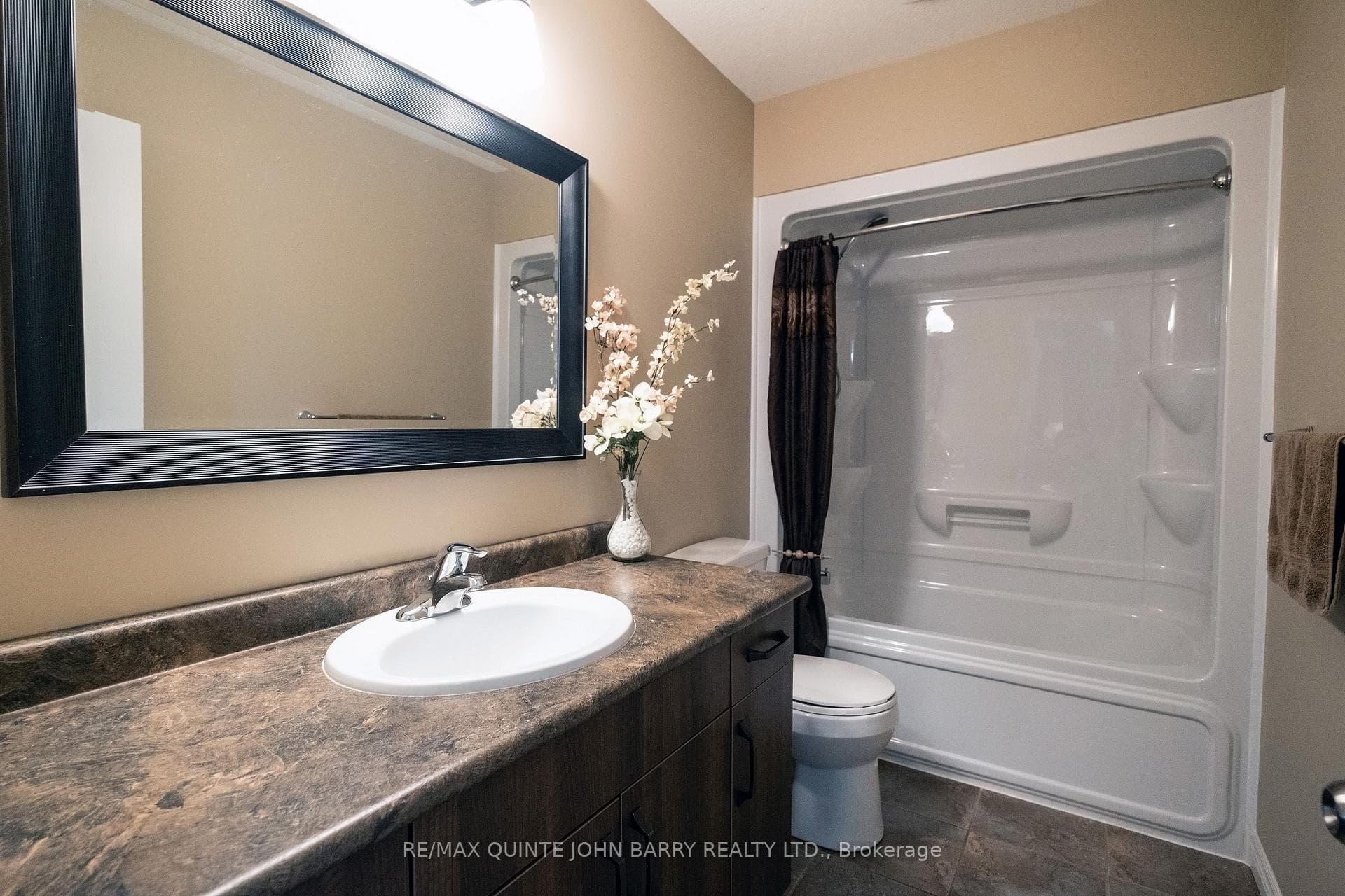 110 Greenhill Lane photo 17