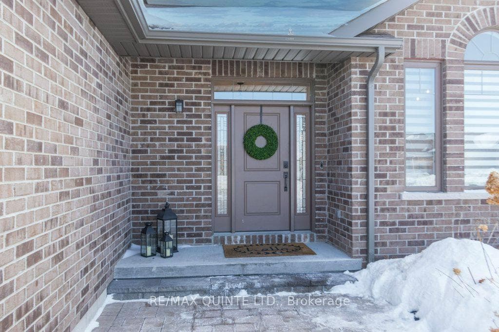 41 Covington Crescent photo 3