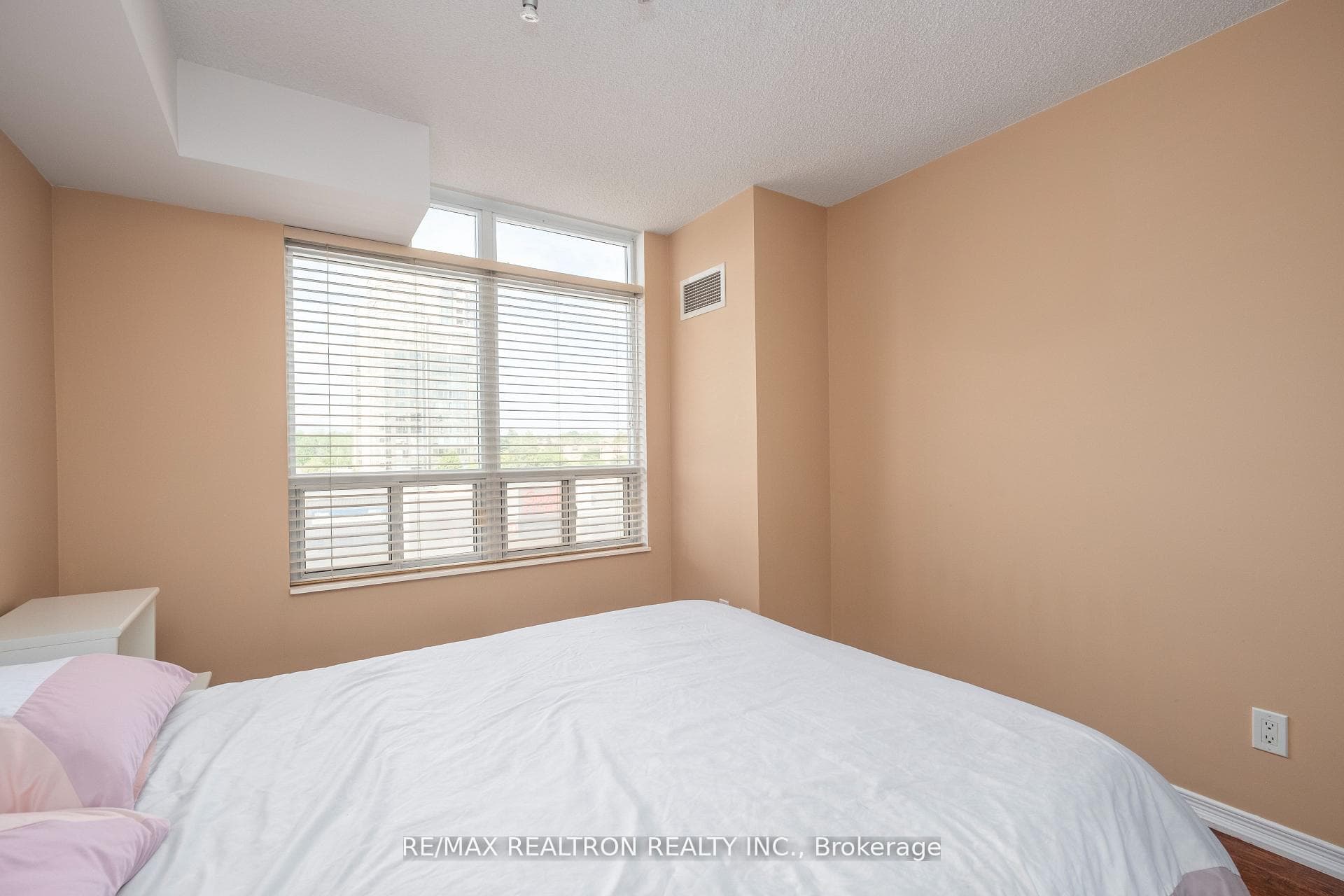 3650 Kingston Road Unit 426 photo 14