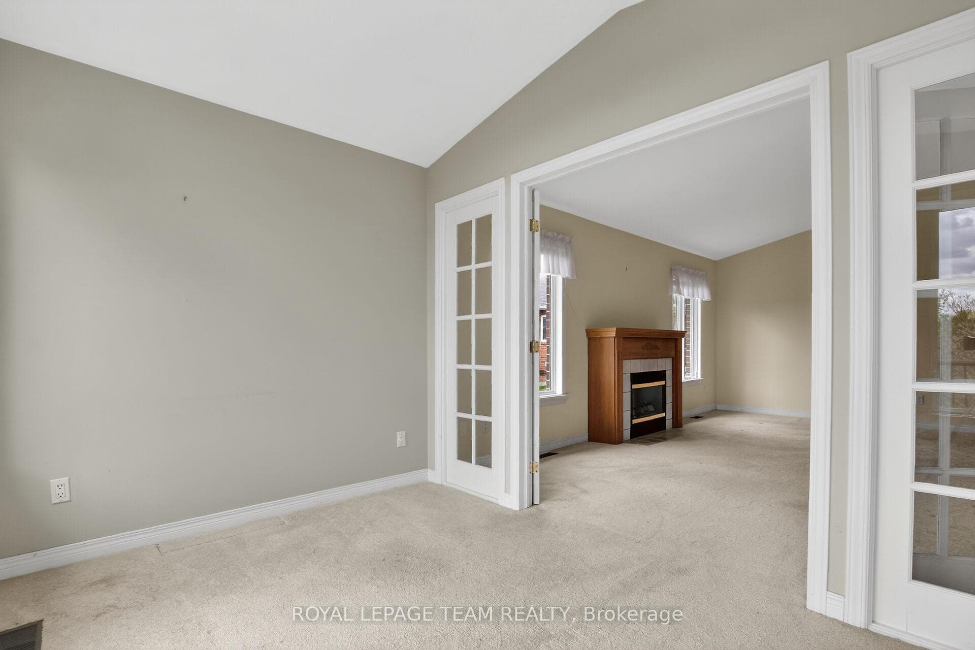 78 Amberlakes Drive photo 12