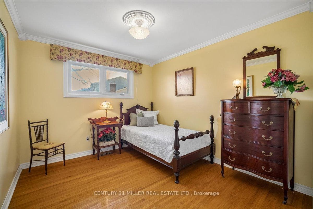 5 Cortina Crescent photo 13