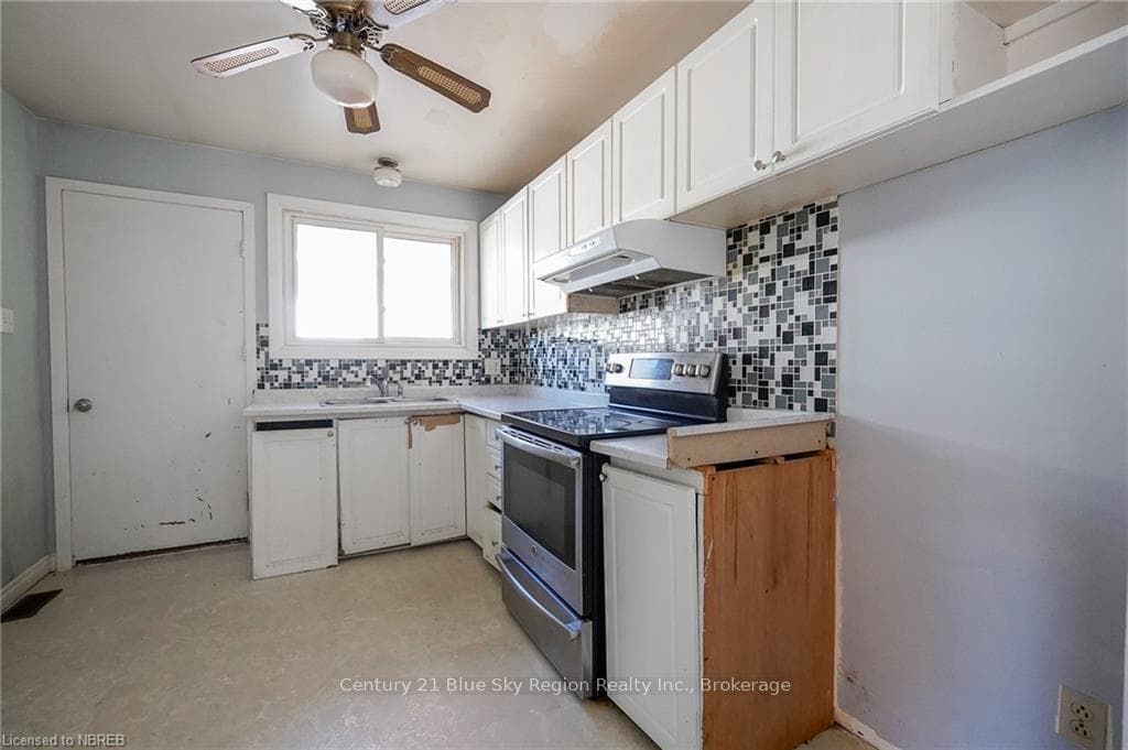 16 CECELIA Court photo 8