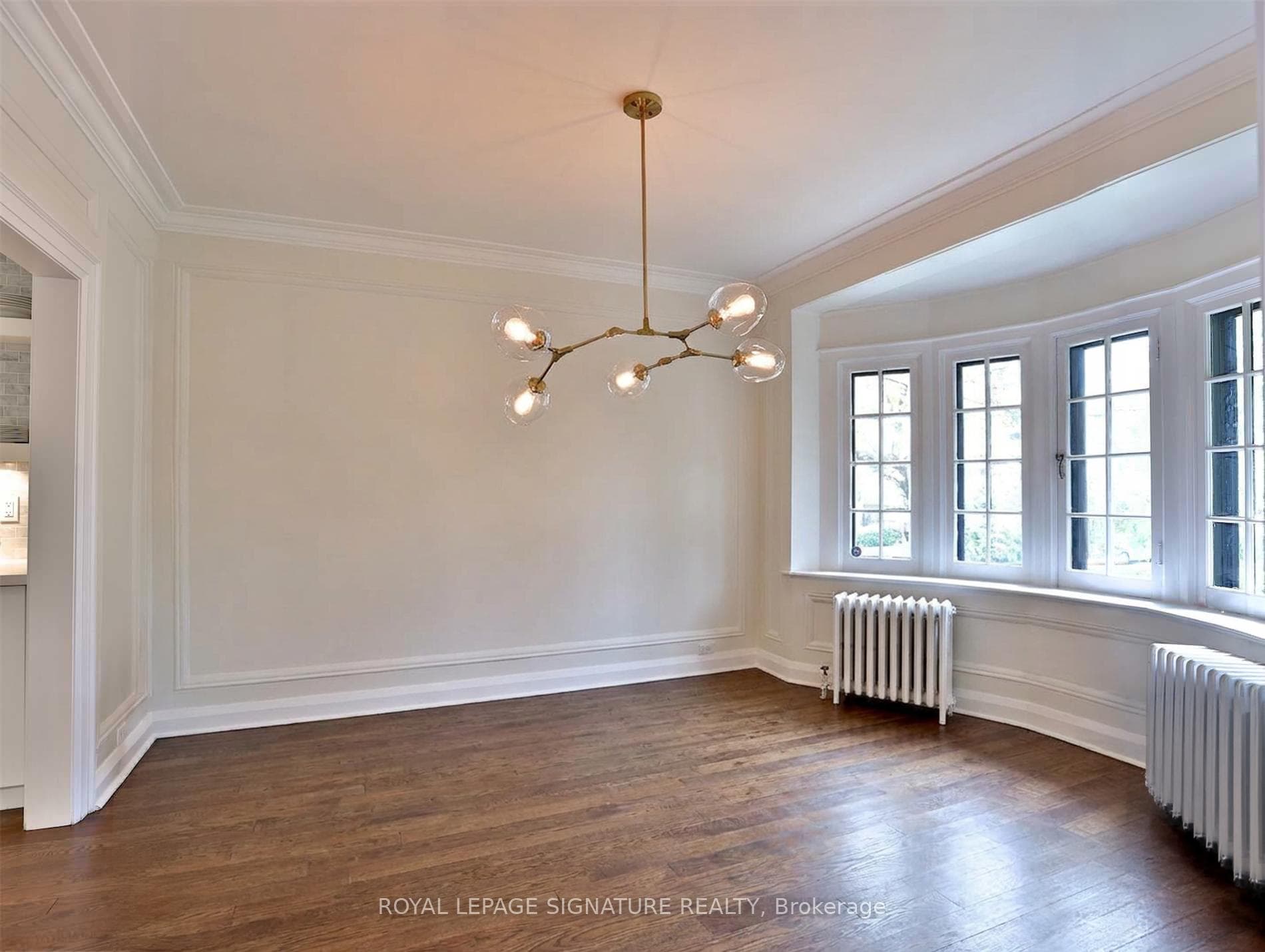 195 Pinewood Avenue photo 4
