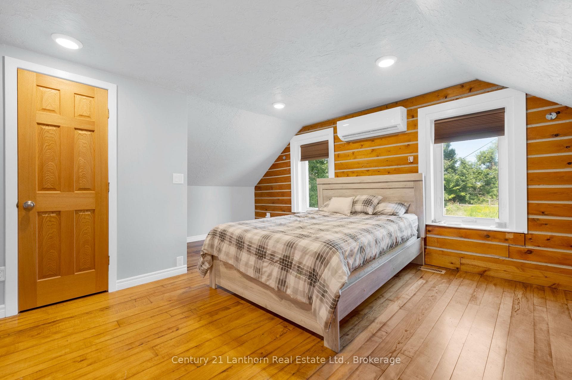 495 Barker Road photo 31