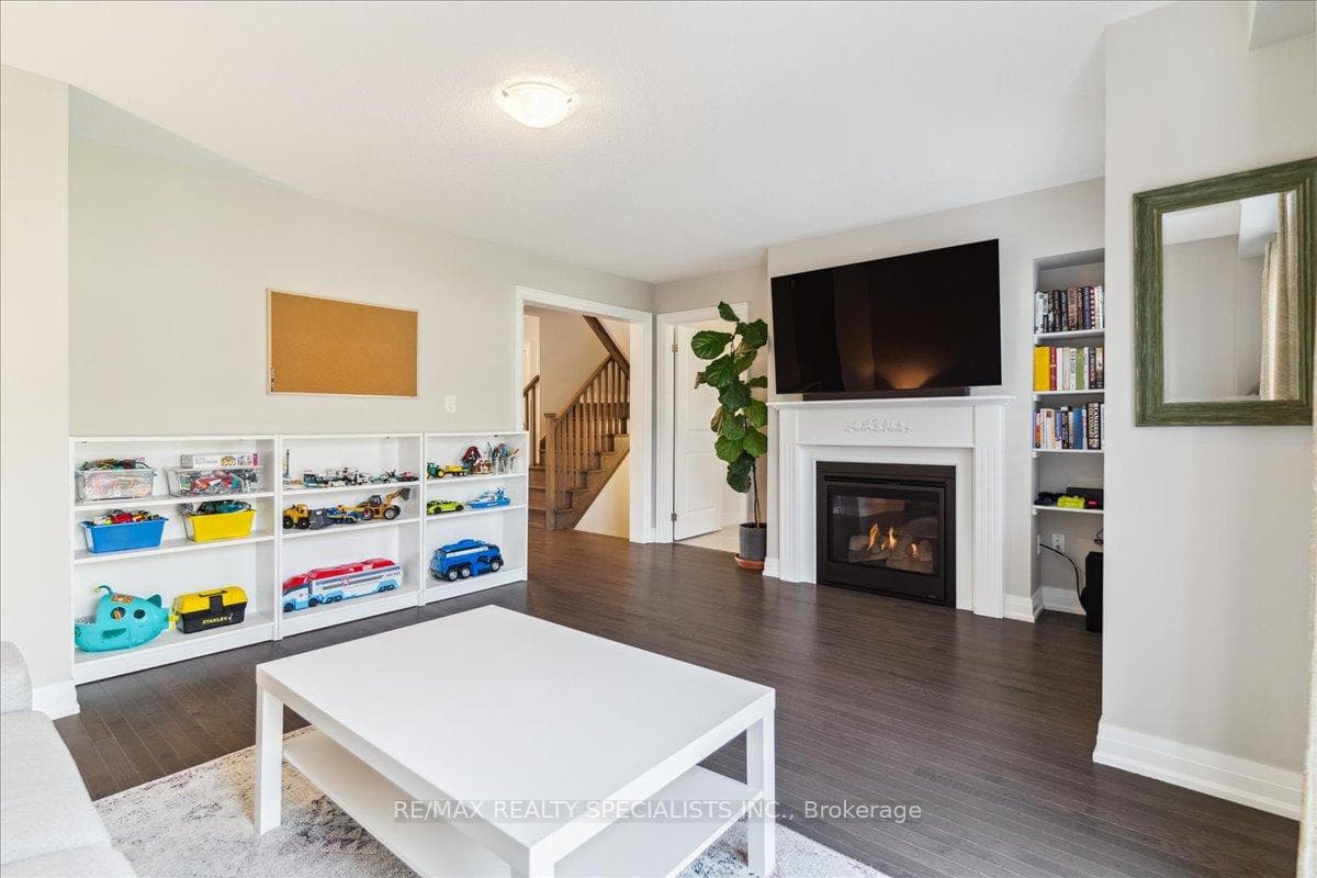 280 Fasken Court photo 7