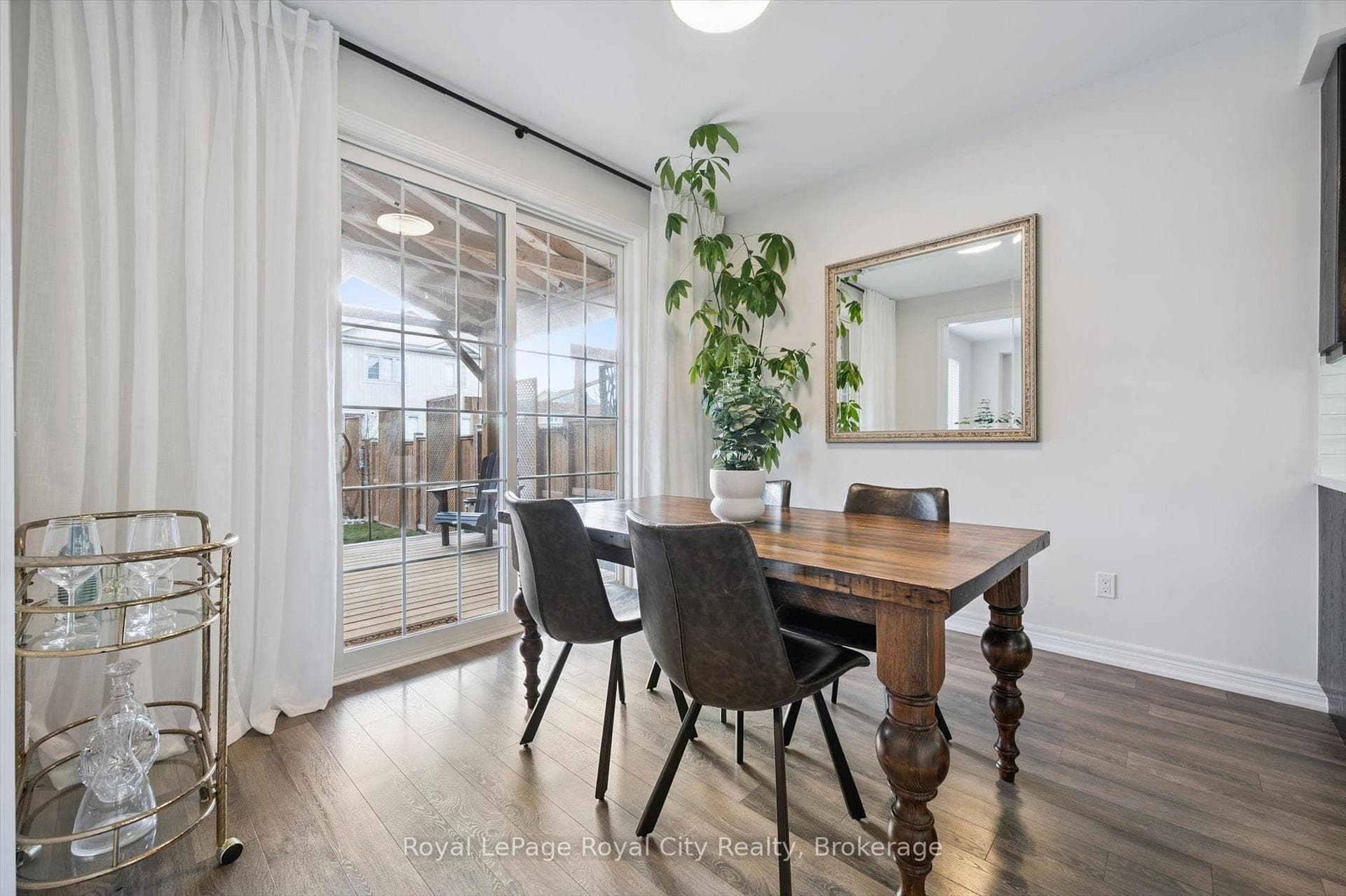 98 Kay Crescent photo 18