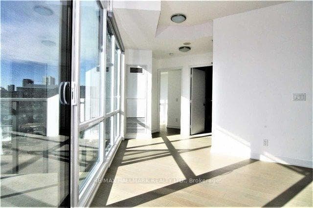 120 Bayview Avenue Unit N304 photo 6