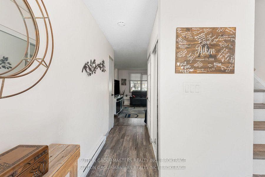 19 MacPherson Avenue Unit 28 photo 6