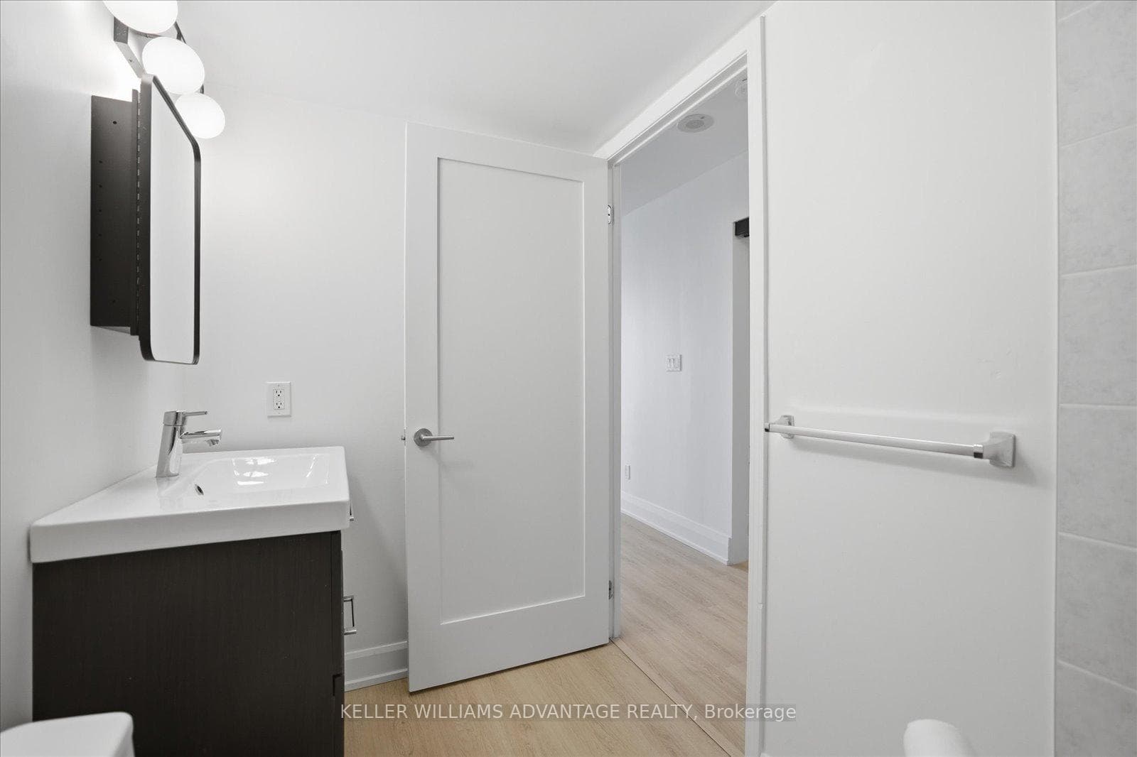 1733 Queen Street Unit 415 photo 6