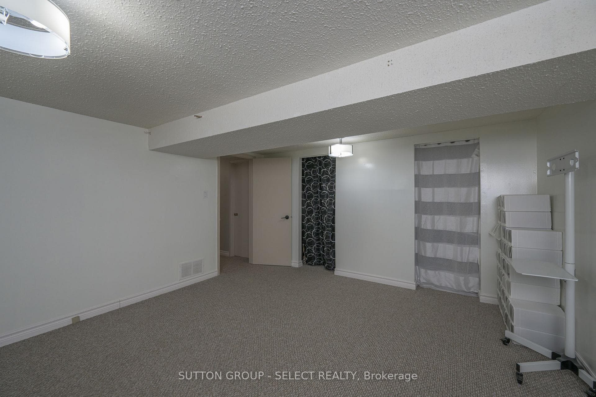 408 Homestead Court Unit 28 photo 26