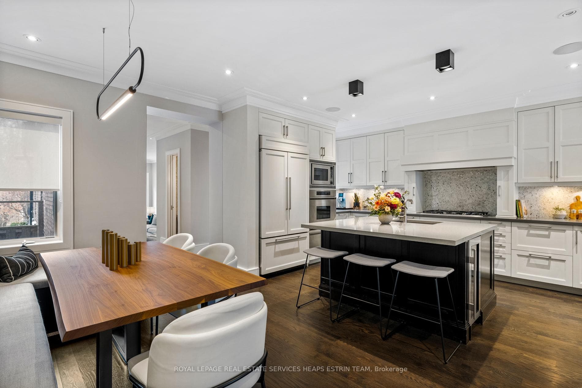 111 Balmoral Avenue photo 9