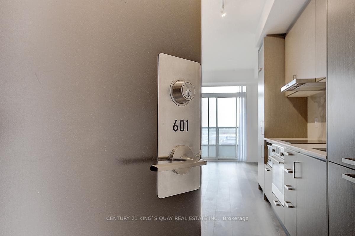 60 Honeycrisp Crescent Unit 601 photo 9
